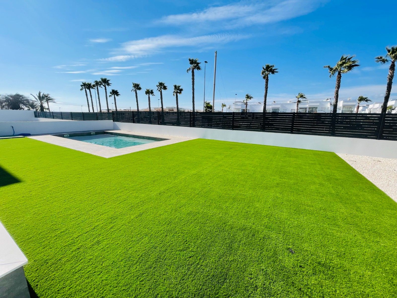 Roof terrace boundary wall on 5-bedroom villa, Torreblanca