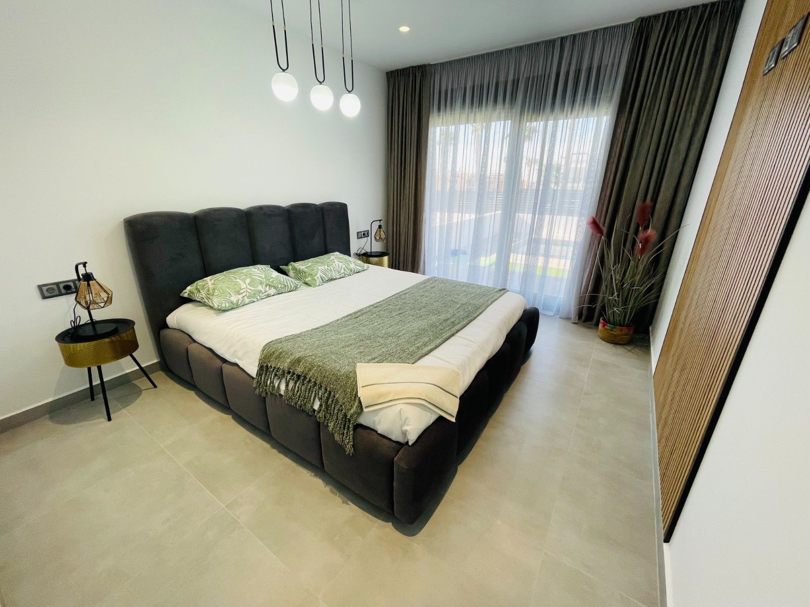 Plot perimeter and landscaping of villa in Torreblanca