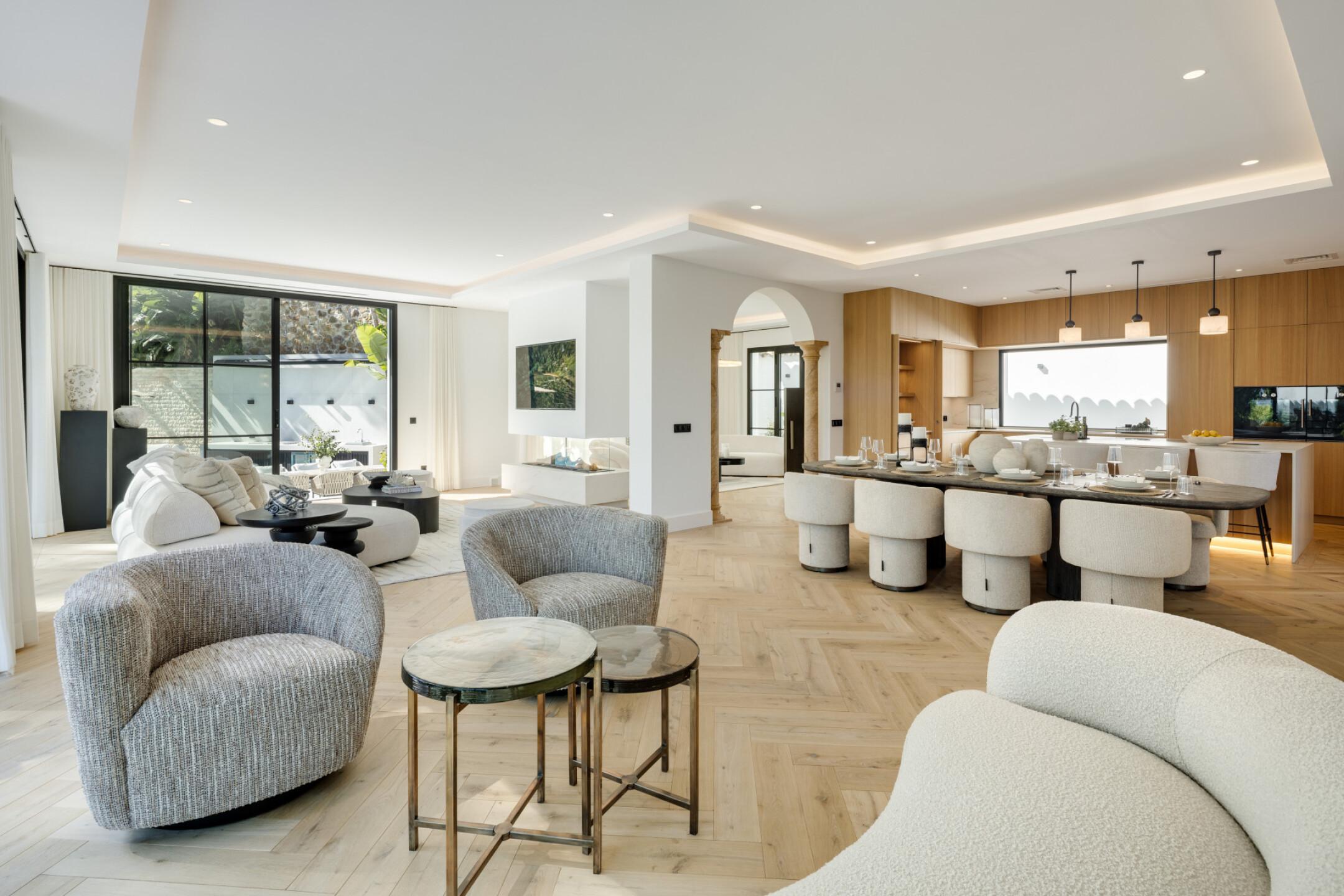 Dining area in new-build villa, La Quinta, Benahavis