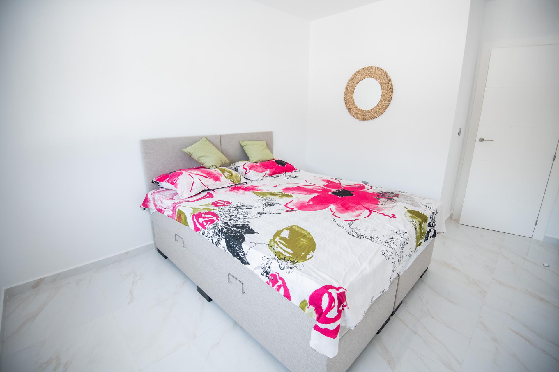 Ground-floor exterior wall finish, 2-bedroom villa Pinar de Campoverde