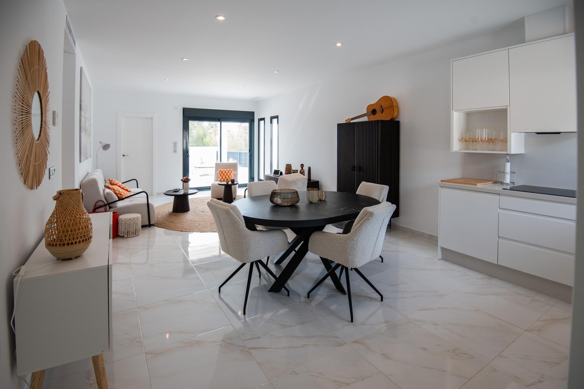 Living area showing flooring and ceiling height, villa Pinar de Campoverde