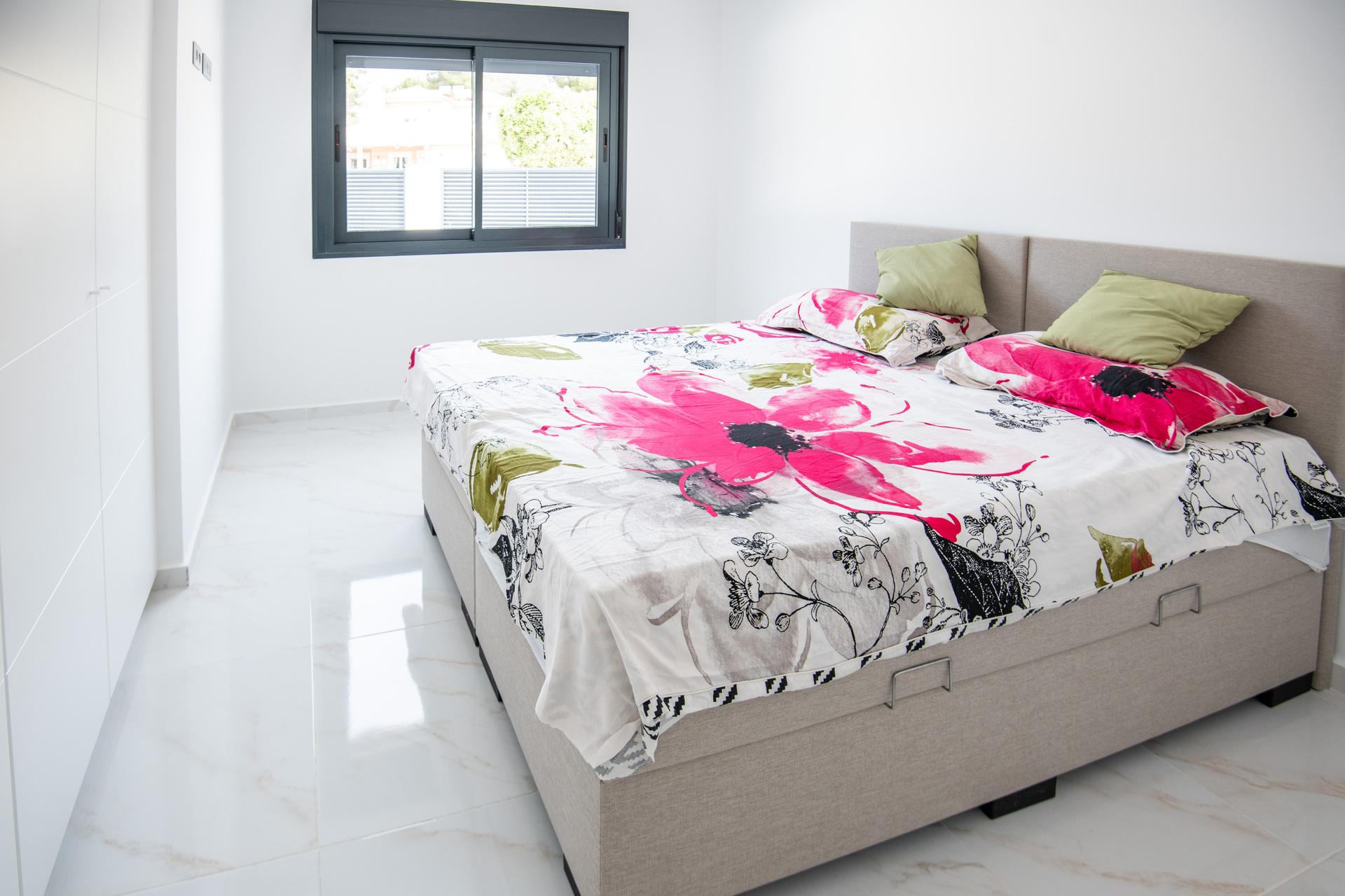 Window detail and natural light in living room, Pinar de Campoverde villa