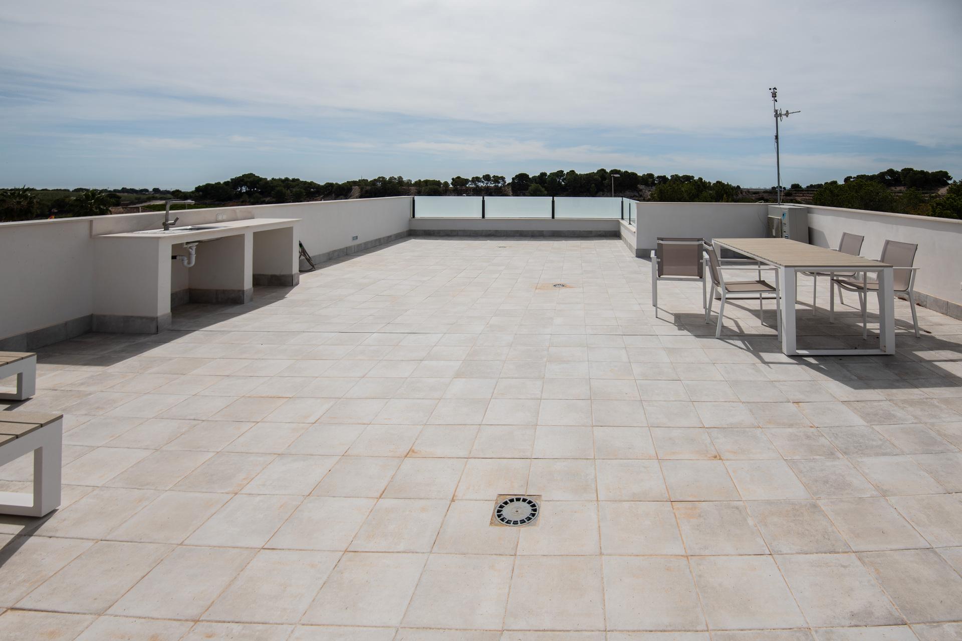 External door and entrance area, 2-bedroom villa Pinar de Campoverde