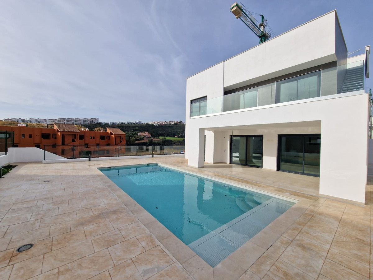 Villa for sale in El Castillo, Manilva - exterior view of new-build detached villa on 601m2 plot