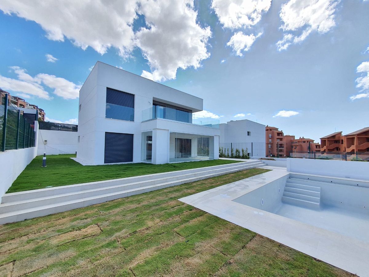 Front elevation of 4-bedroom new-build villa in El Castillo, Manilva