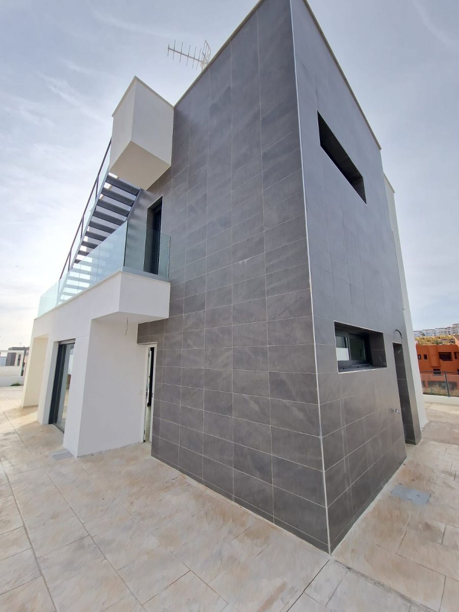 Kitchen in 4-bedroom new-build villa, El Castillo, Manilva