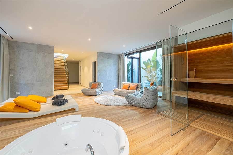 En-suite bathroom in new-build villa, El Higuerón, Fuengirola
