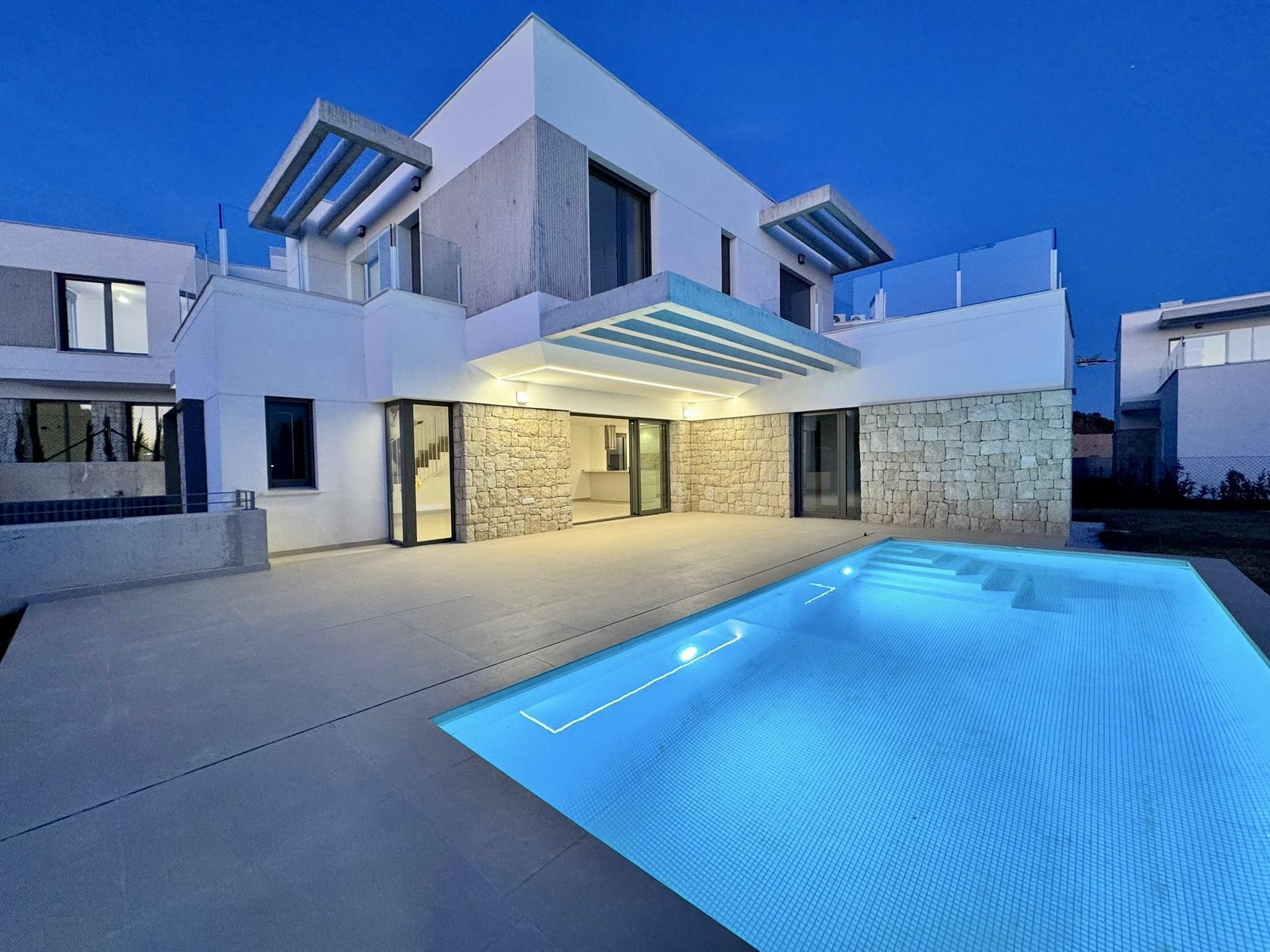 Main bedroom with large windows in 4-bedroom villa, Finestrat Hills