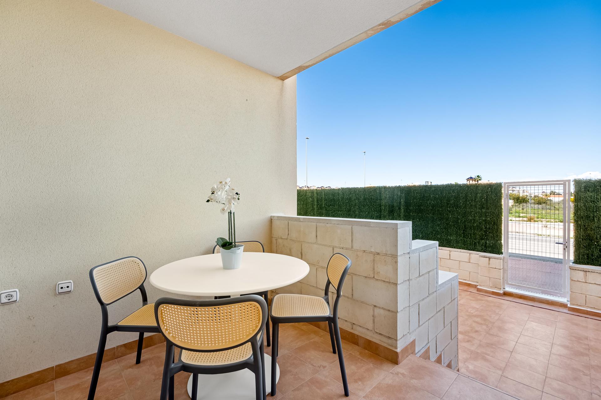 Stairwell of the apartment in Lomas de Cabo Roig, Orihuela Costa (view 25)