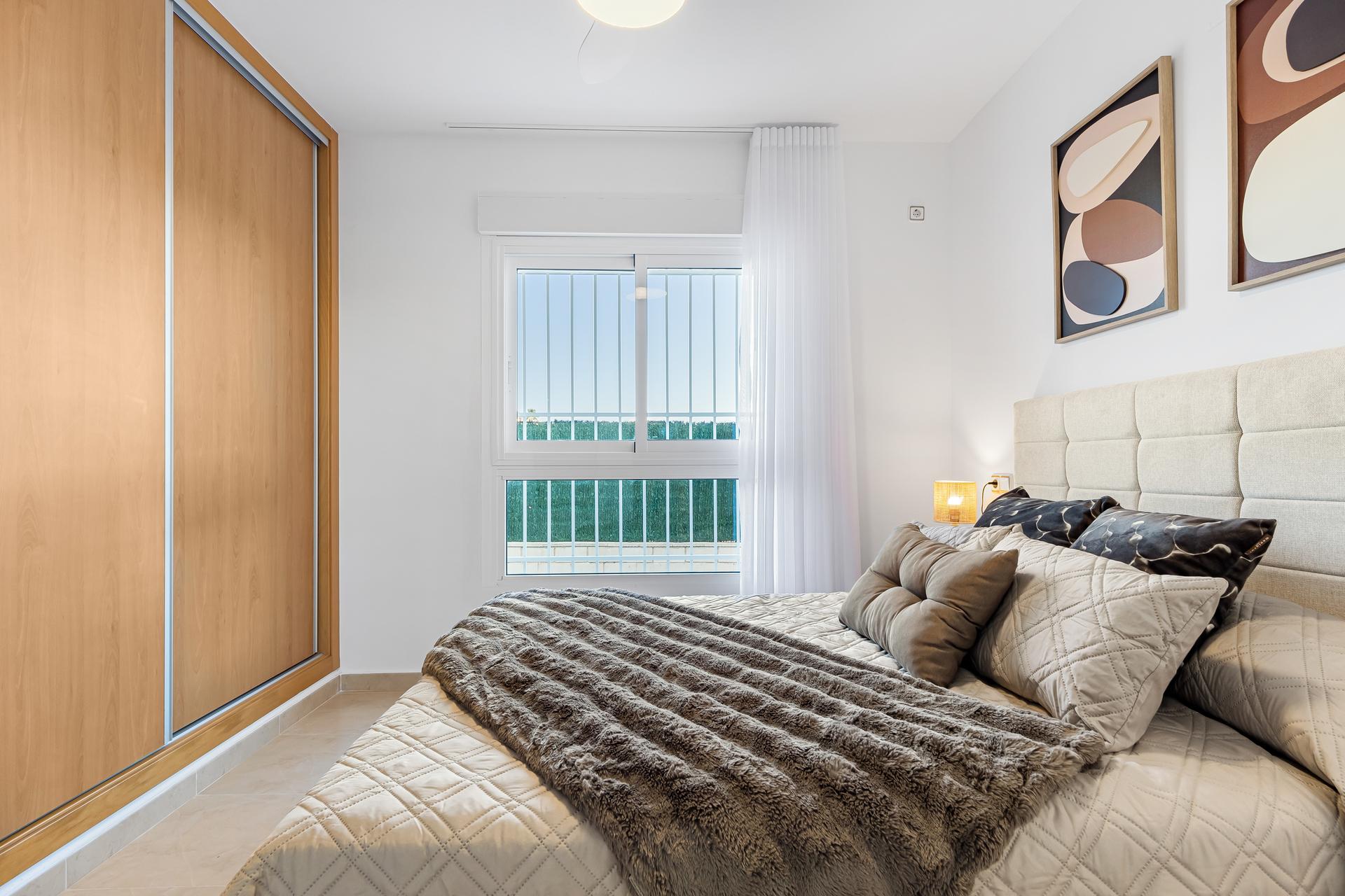 Complex grounds of the apartment in Lomas de Cabo Roig, Orihuela Costa (view 30)