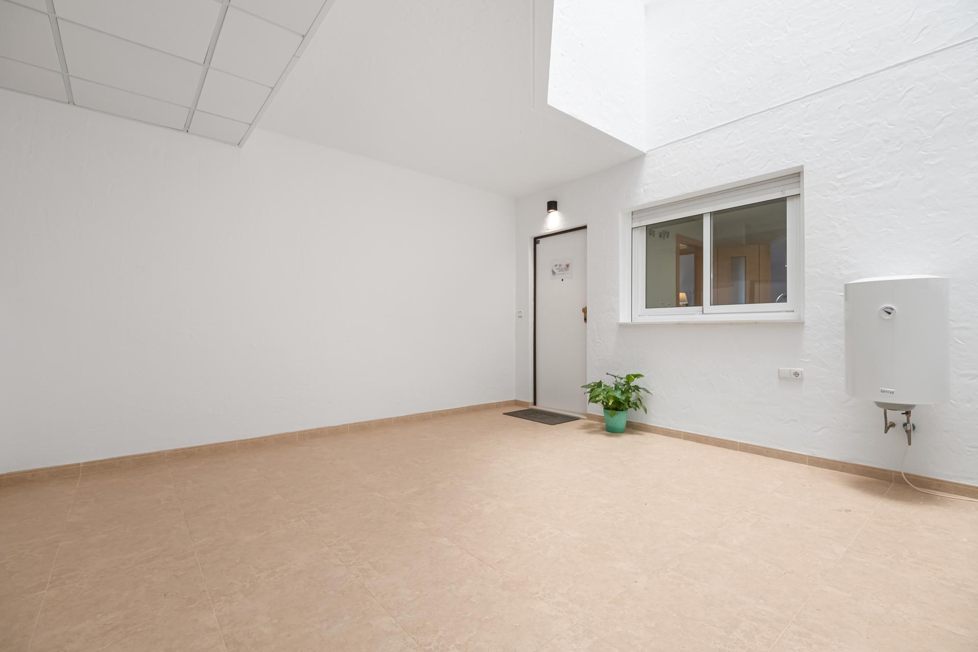 Wardrobe space in bedroom, 2-bedroom apartment, Lomas de Cabo Roig