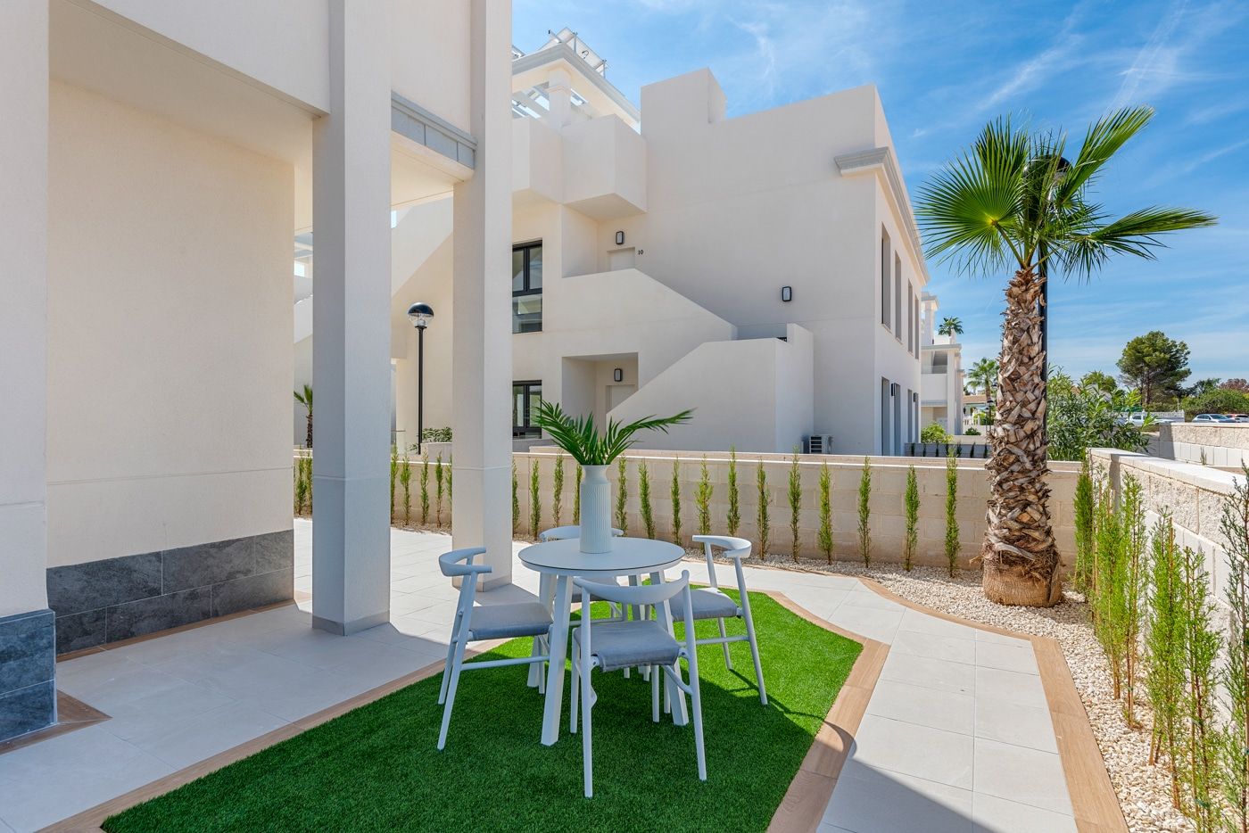 Complex grounds of the apartment in Lo Pepín, Rojales (view 40)