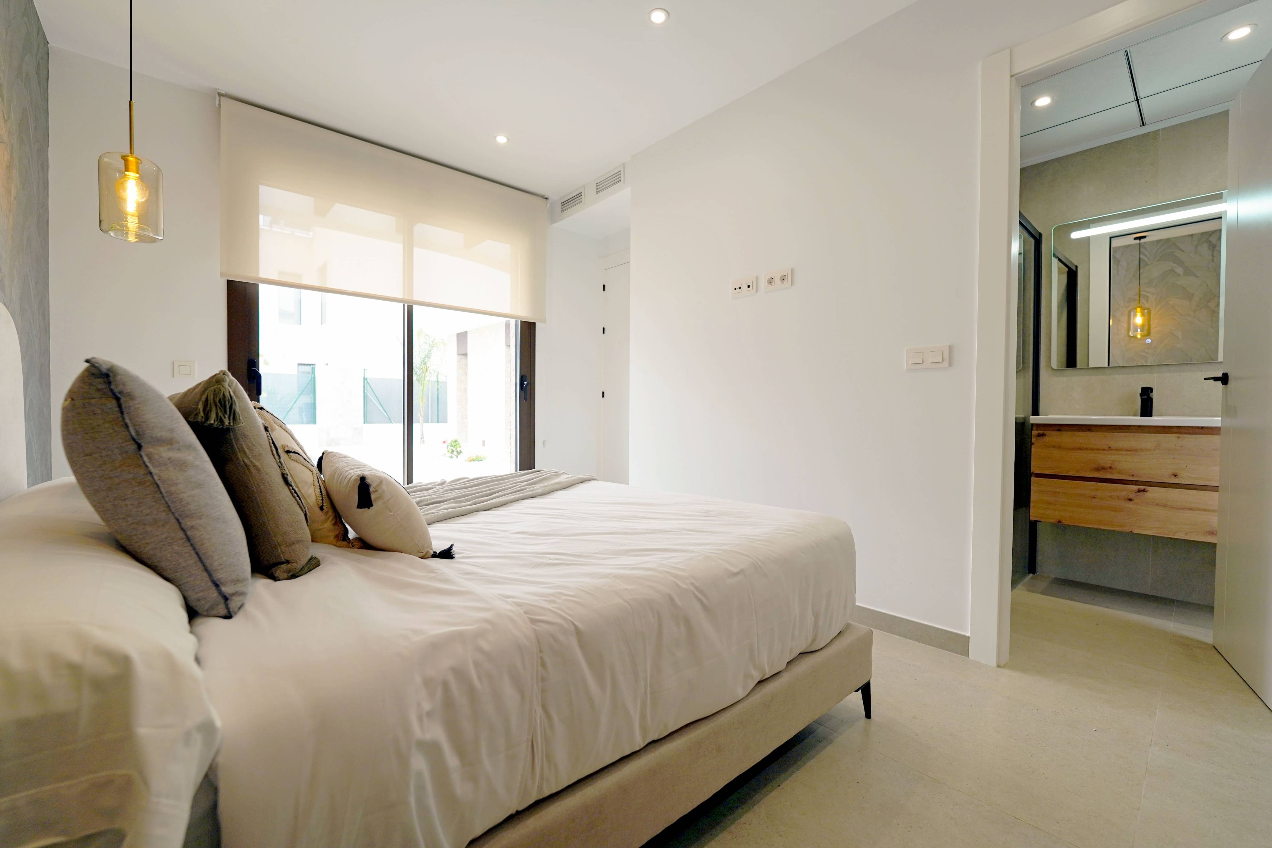 Hallway and interior corridor of new-build villa in Almoradi