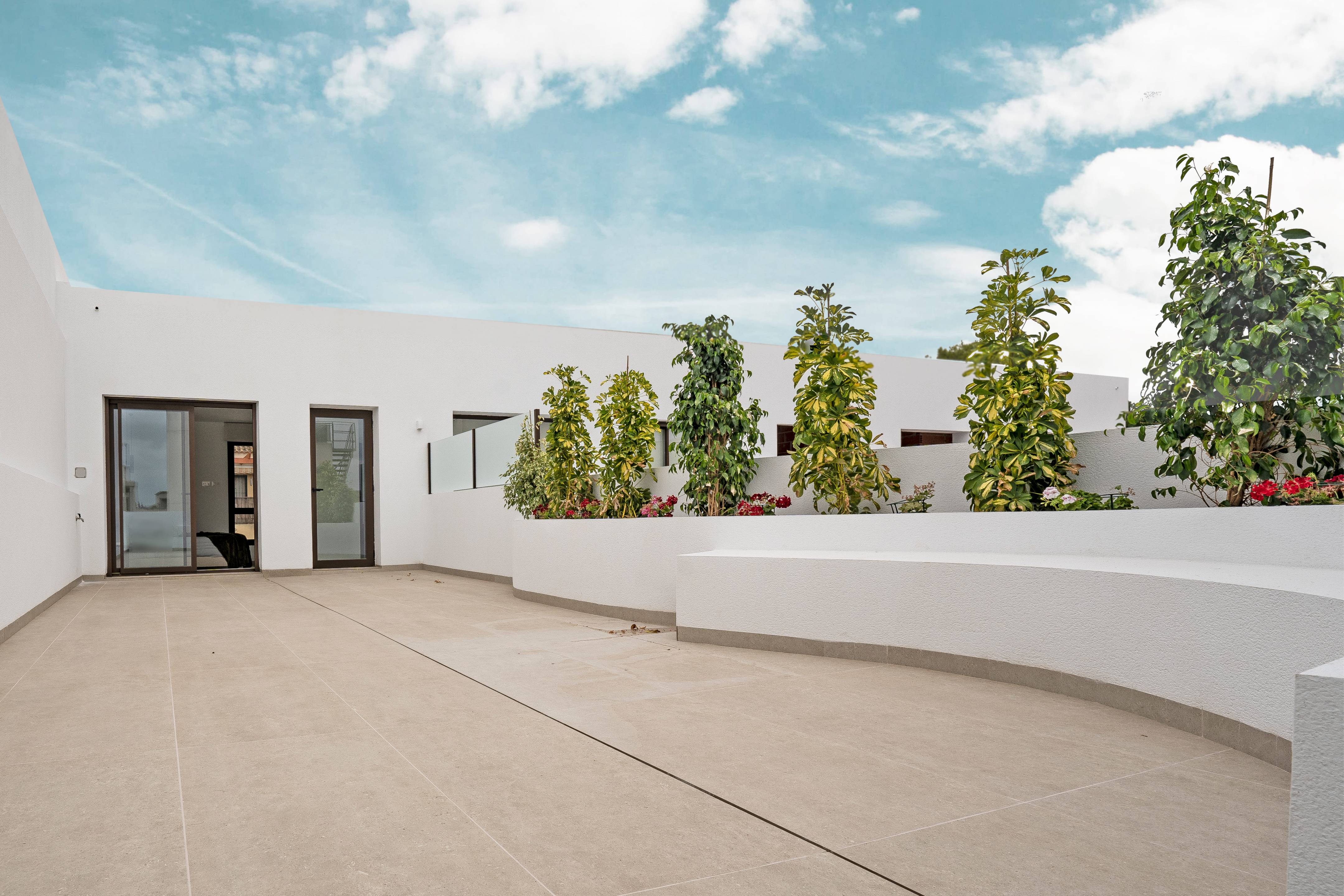 Ground-floor terrace area of new-build villa in Almoradi