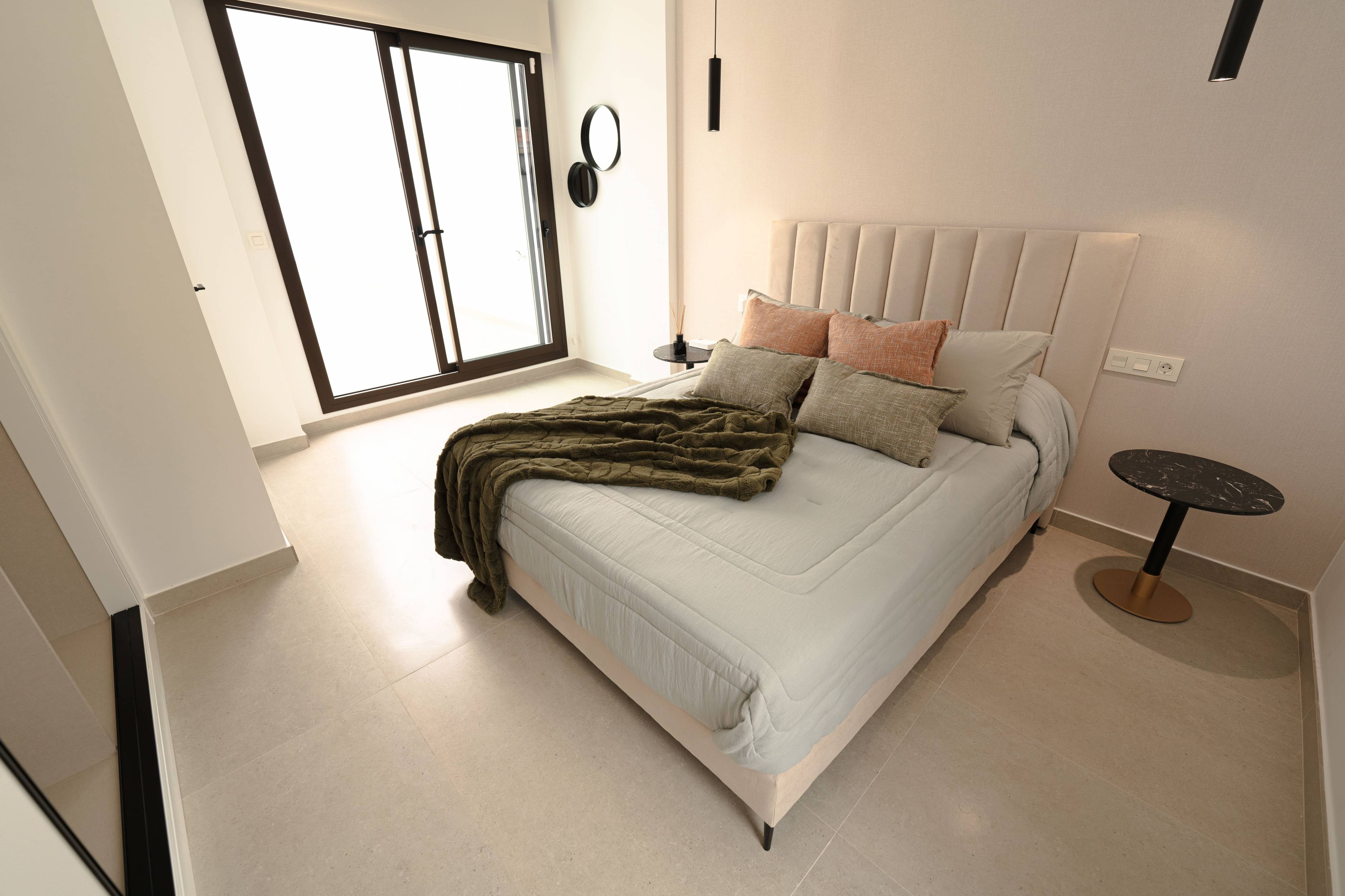 Exterior rear view of new-build villa in Almoradi, showing 217m2 plot
