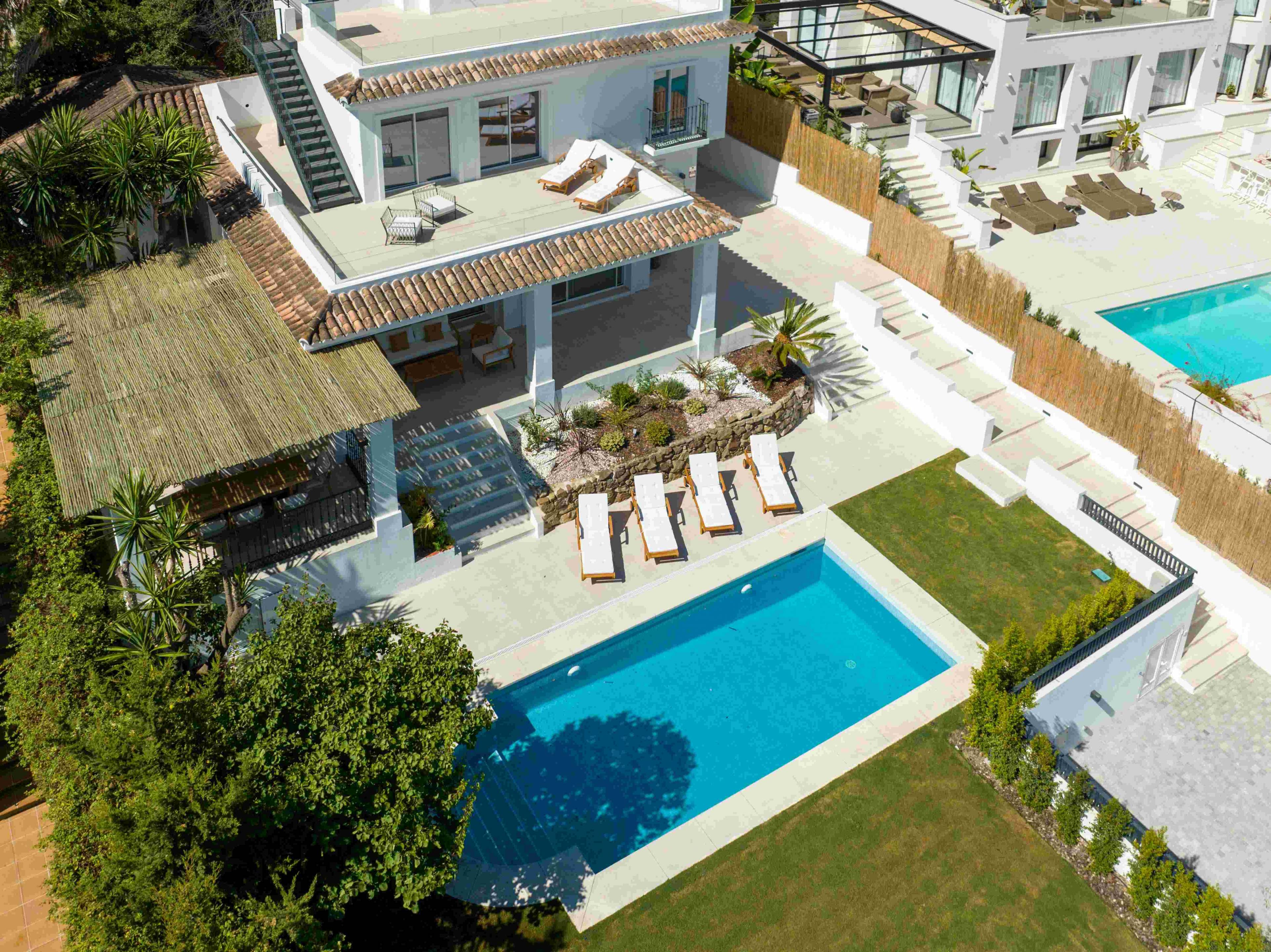 Street-level view of new-build villa in Los Naranjos, Marbella