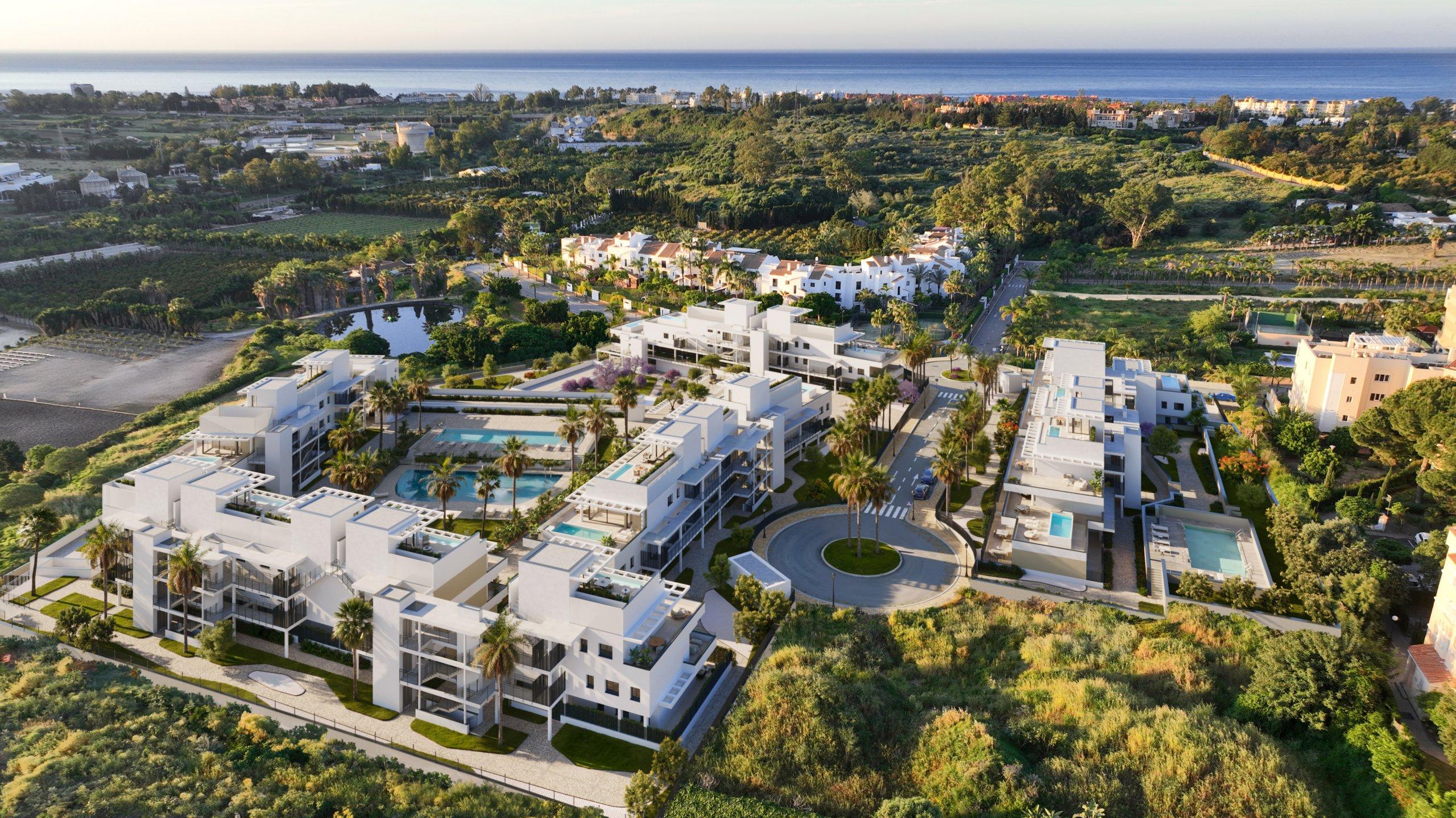 Open-plan living and dining area in 3-bedroom penthouse, Selwo, Estepona