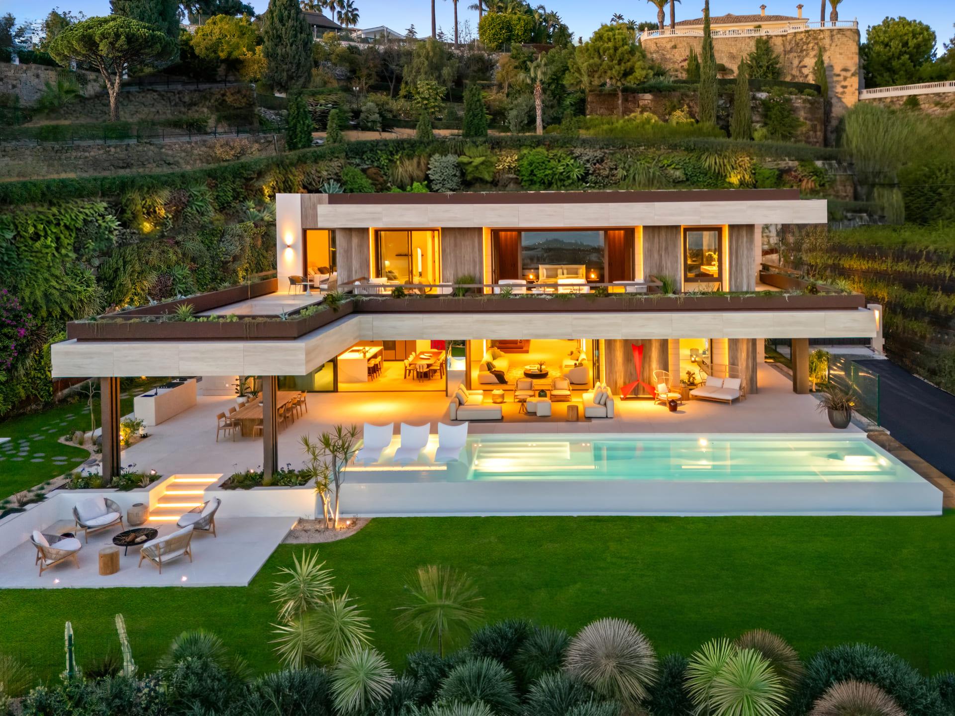 Plot boundary and landscaping in new-build villa, La Quinta