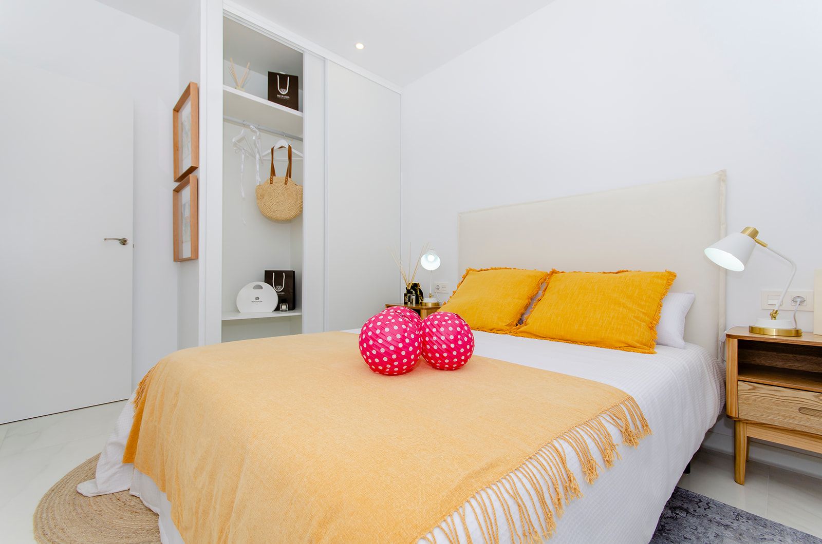Bathroom fittings in 3-bedroom new-build villa, Desamparados