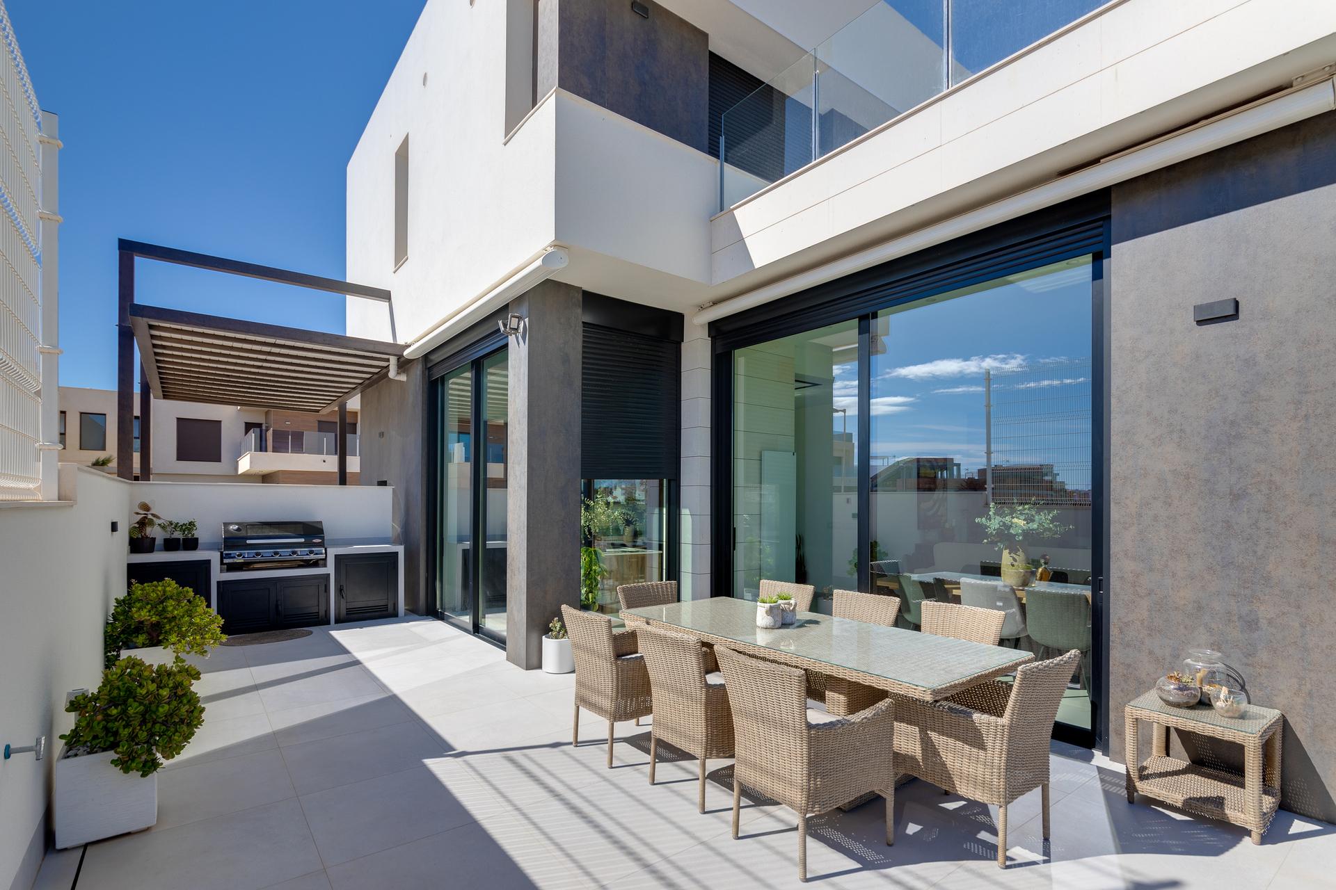 Side view of new-build villa plot, Lo Romero Golf, Pilar De La Horadada