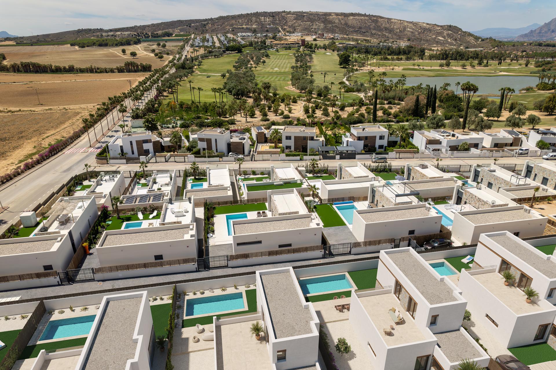 Rear garden area of new-build villa in Algorfa, Alicante