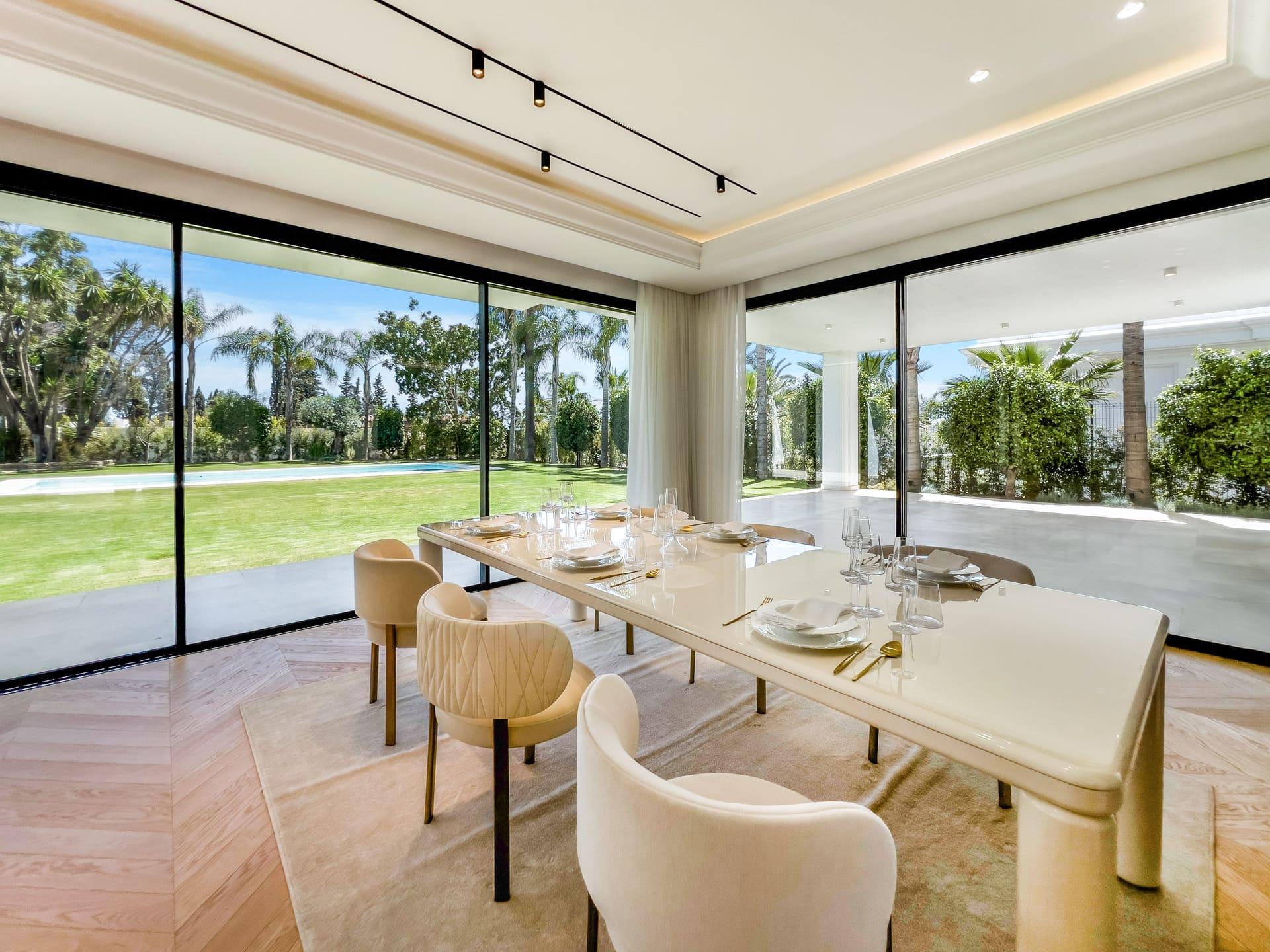 Hallway and entrance area, new-build villa, Las Lomas de Río Verde