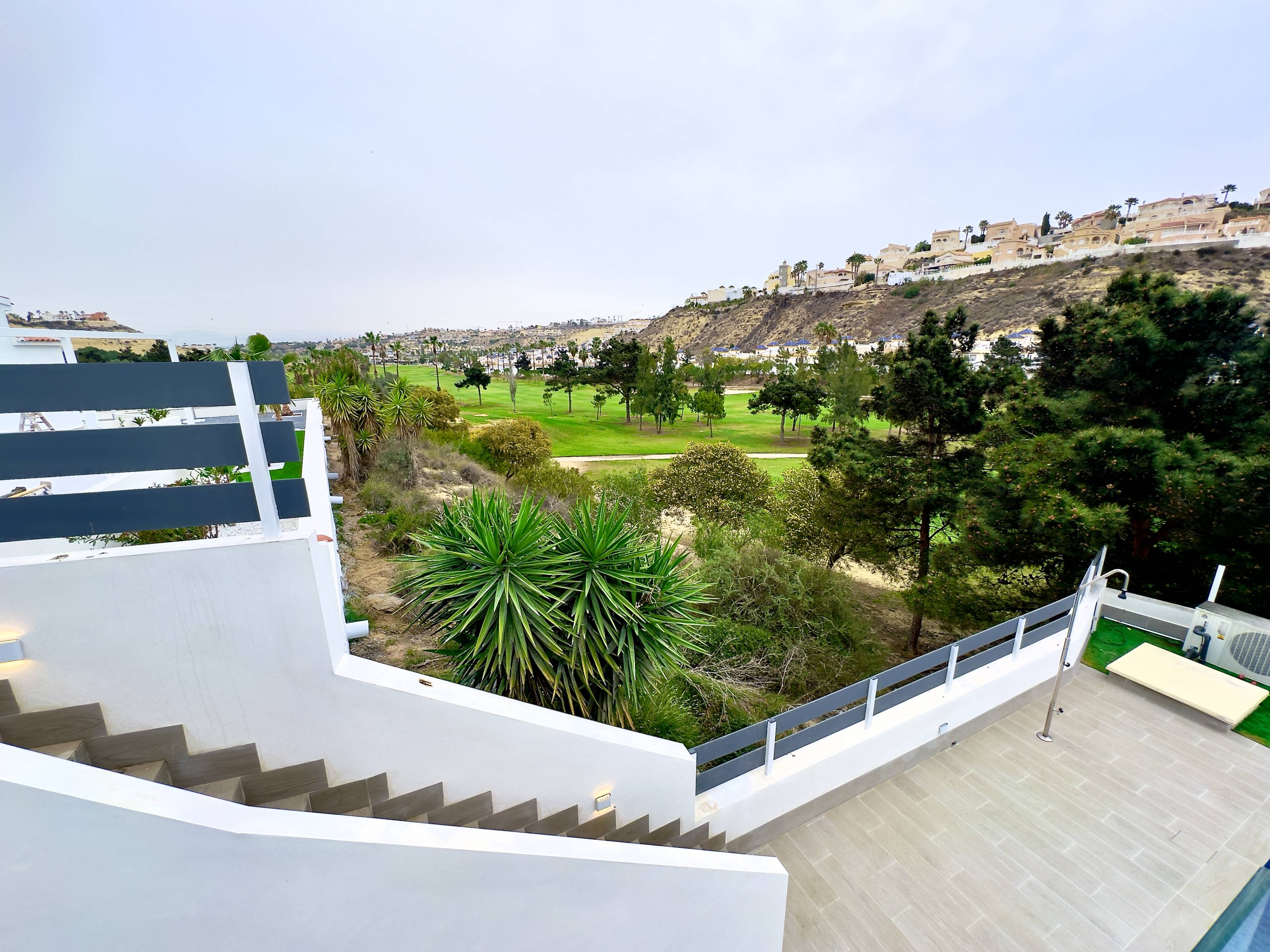 Roof terrace parapet of solarium, new-build villa, La Marquesa