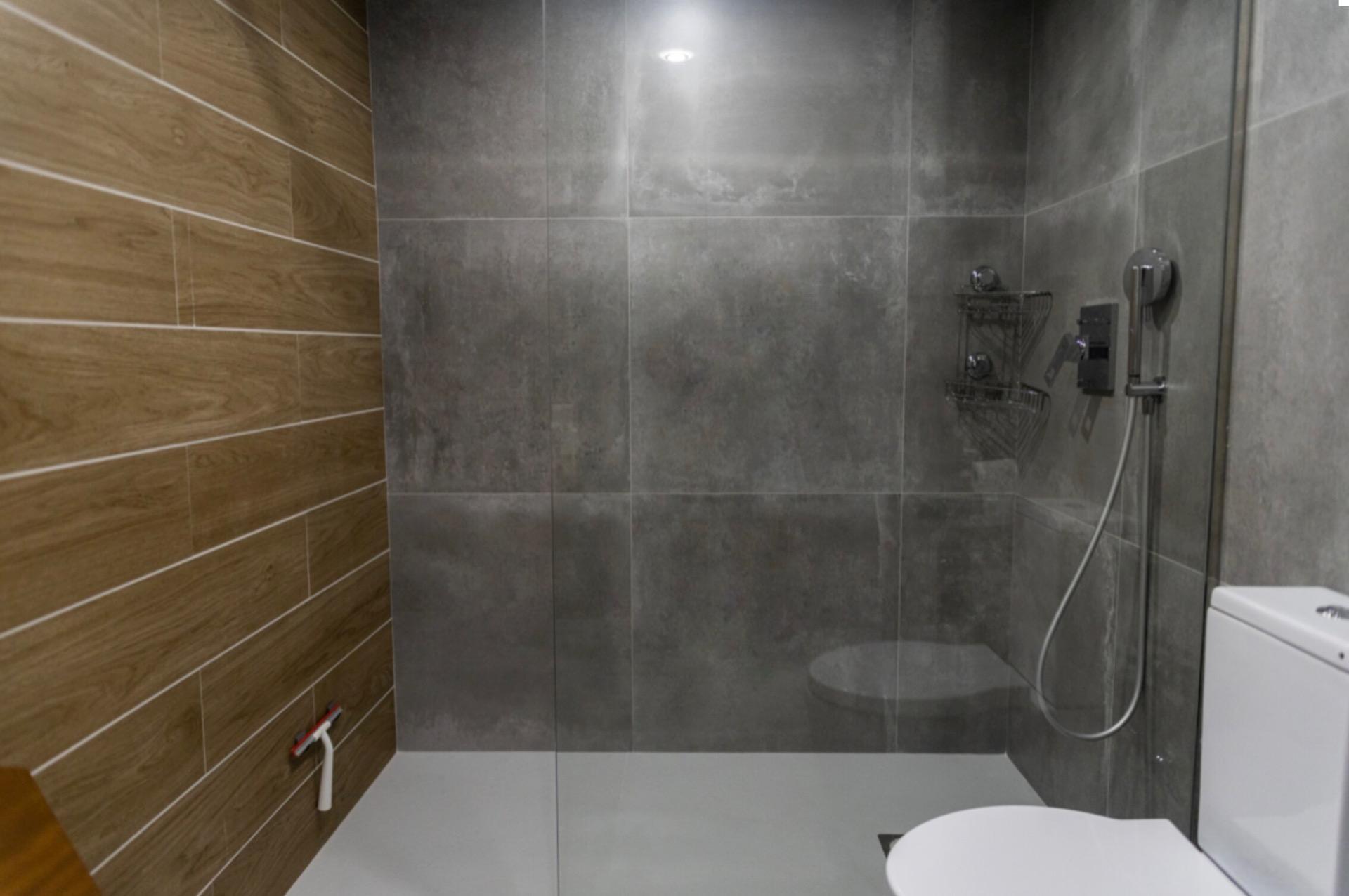 Bathroom in 5-bedroom villa, Pueblo Bravo (view 30)