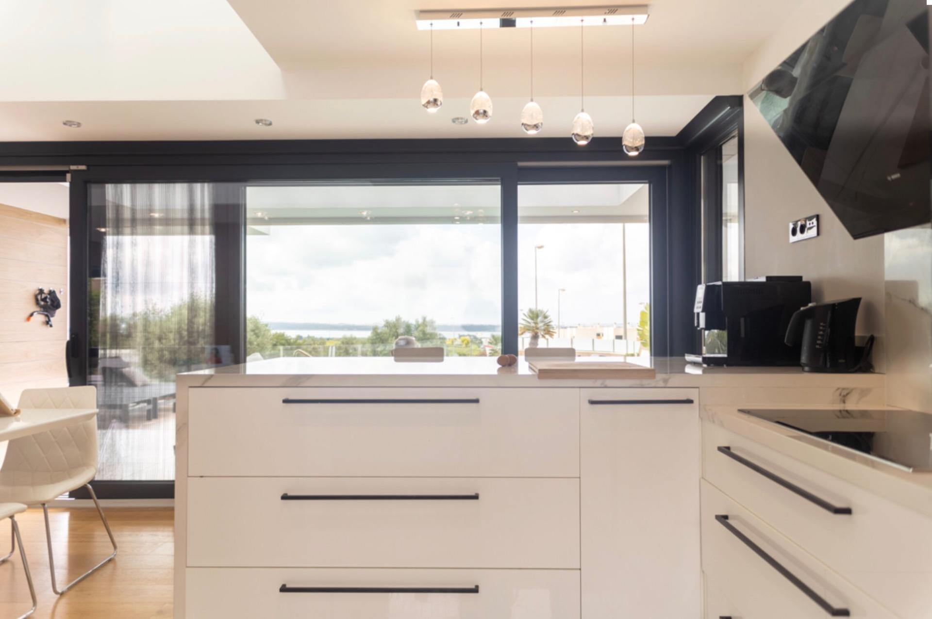 Kitchen with fitted units in 5-bedroom villa, Pueblo Bravo