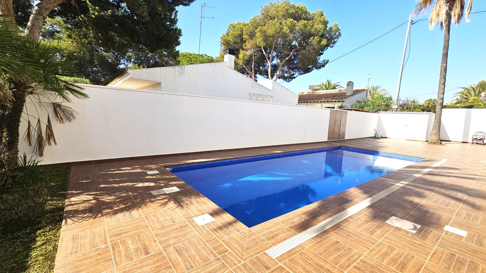 Parking area of the villa in La caleta, Cabo Roig