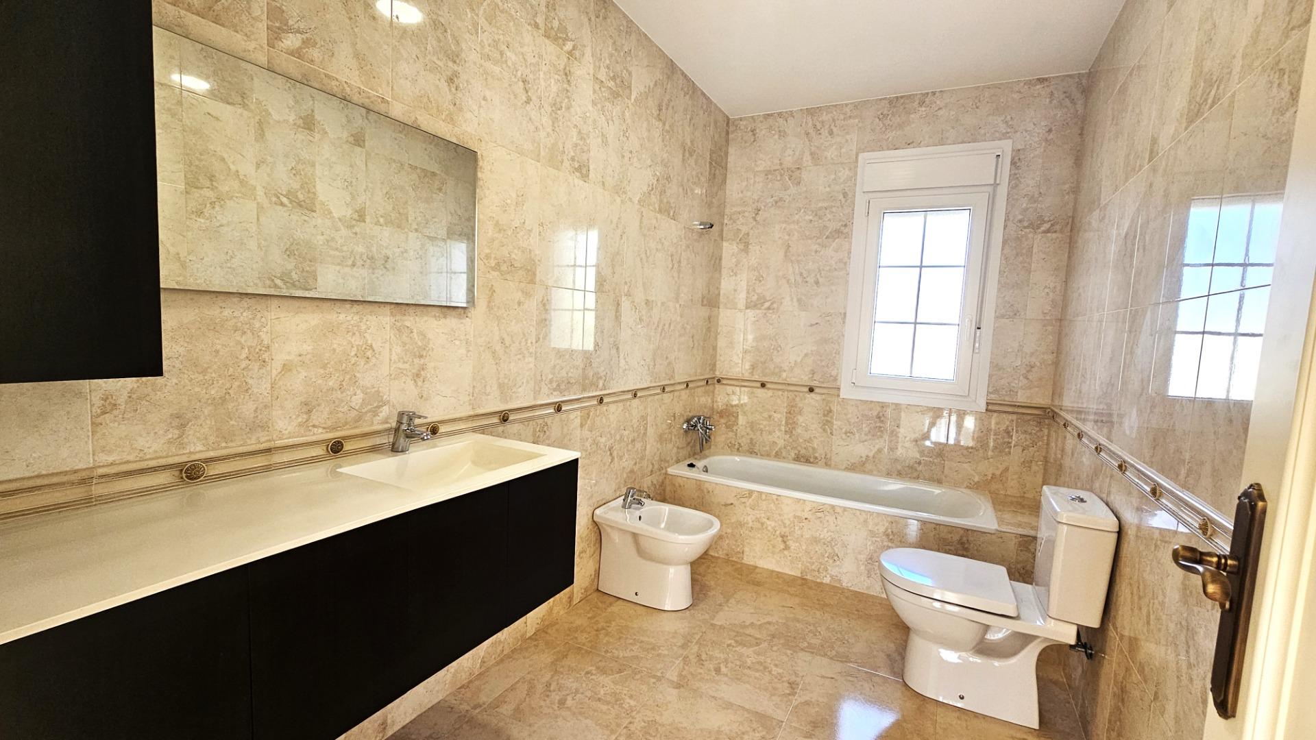 Bedroom in 5-bedroom villa, La caleta