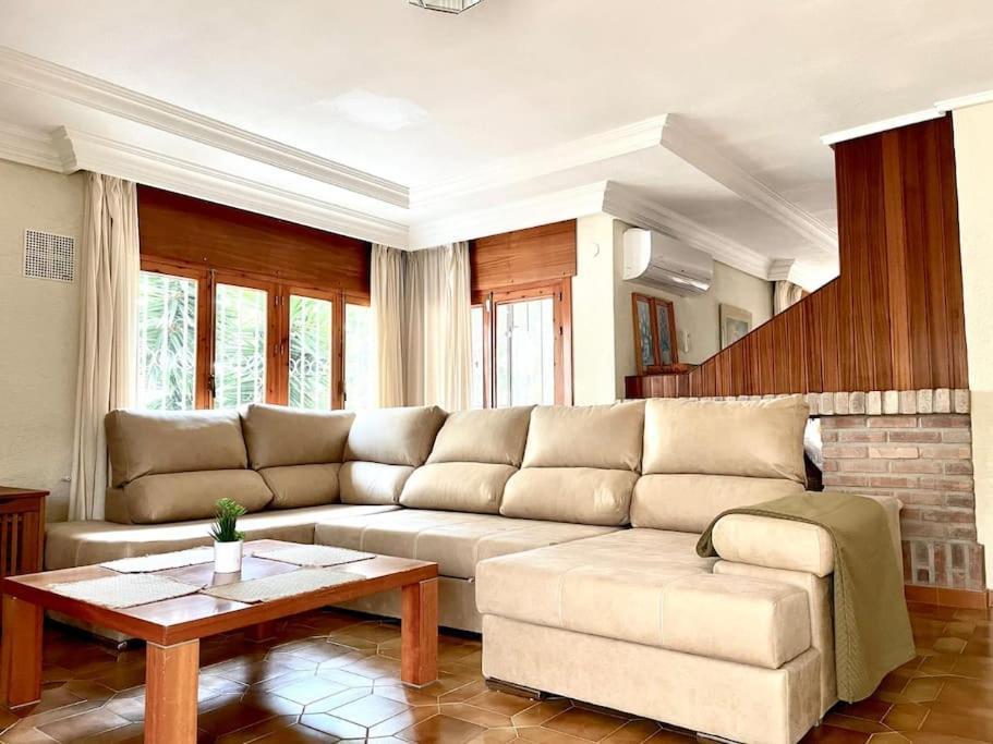Living area in 7-bedroom villa, Campoamor