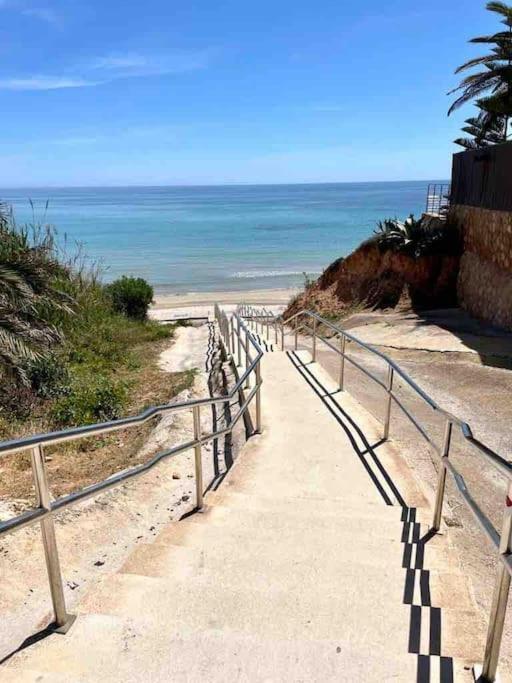 Parking area of the villa in Campoamor, Orihuela Costa (view 77)