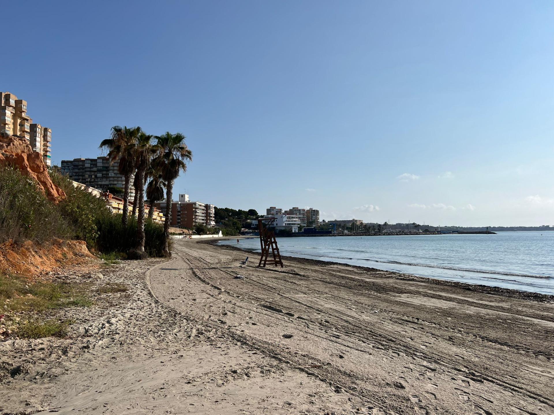 Neighbourhood view of the villa in Campoamor, Orihuela Costa (view 79)