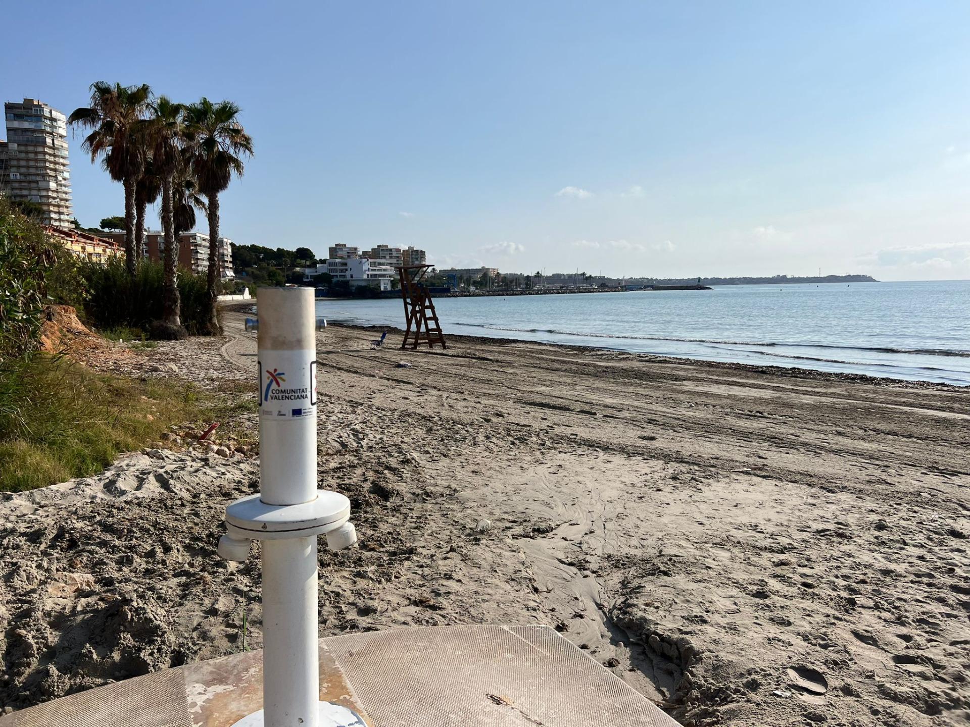 Complex grounds of the villa in Campoamor, Orihuela Costa (view 80)