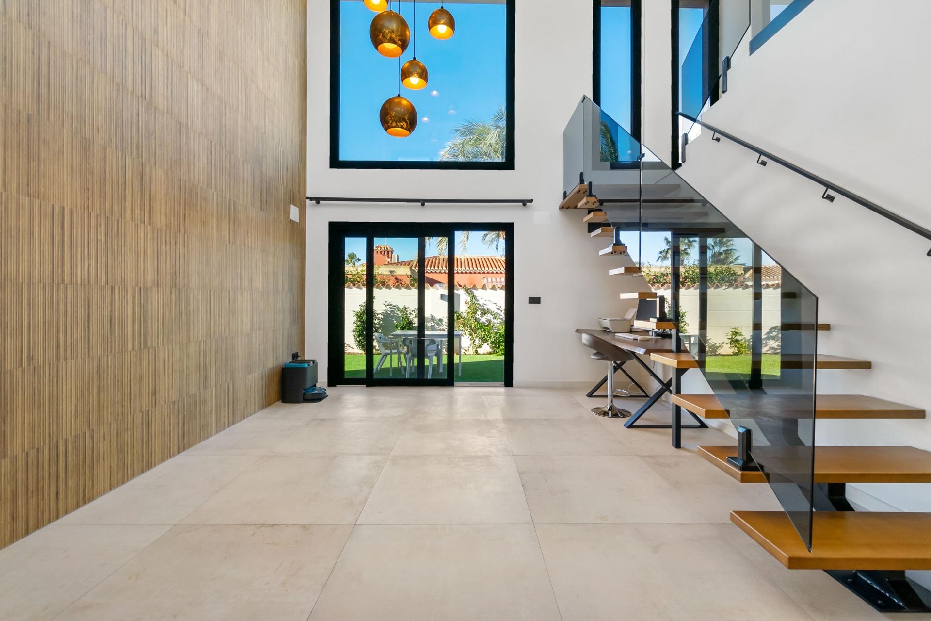 Living area in 4-bedroom villa, Torreta Florida