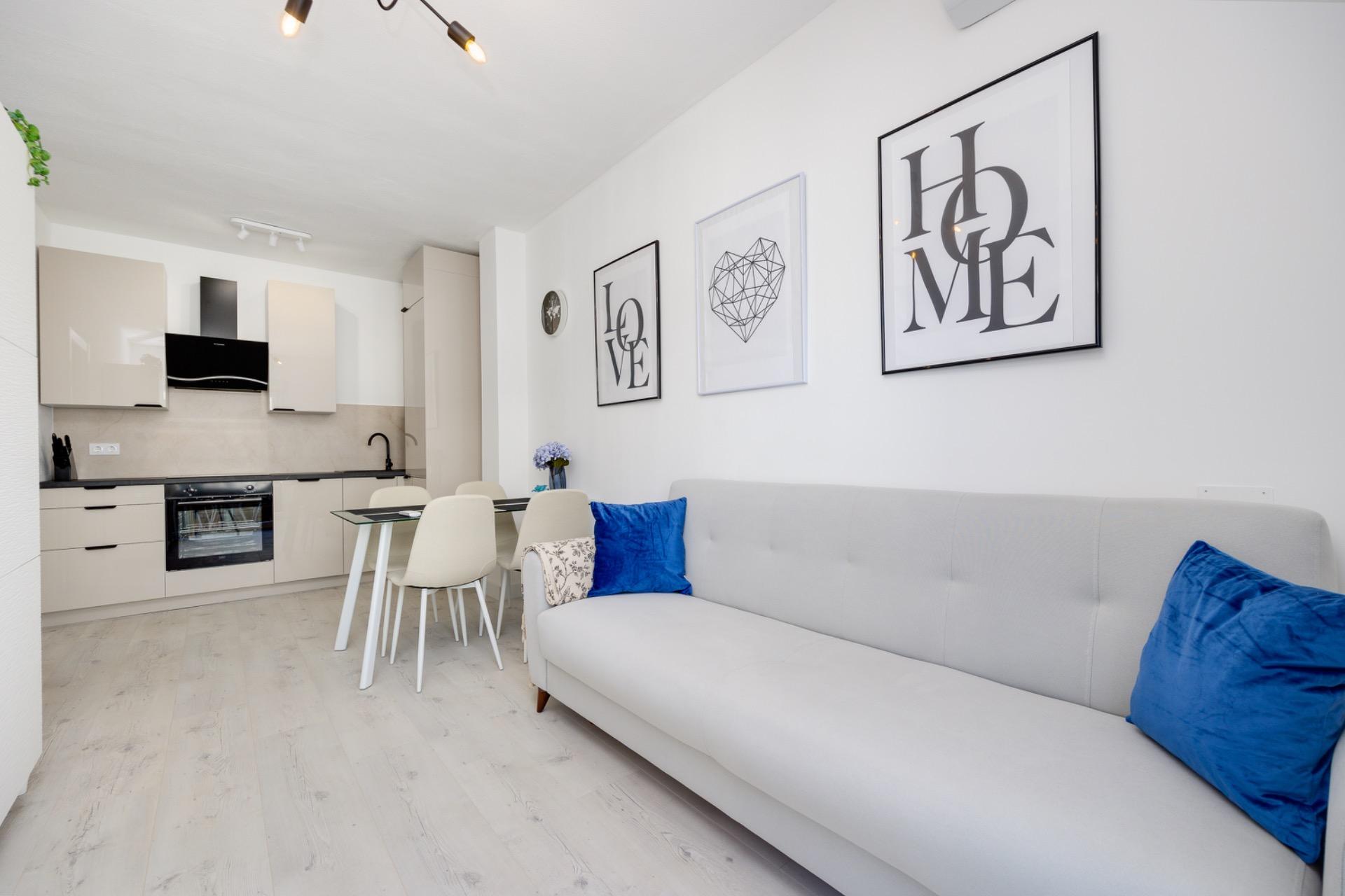 Apartment for sale in Villananitos, Lo Pagan - exterior view of the residential building