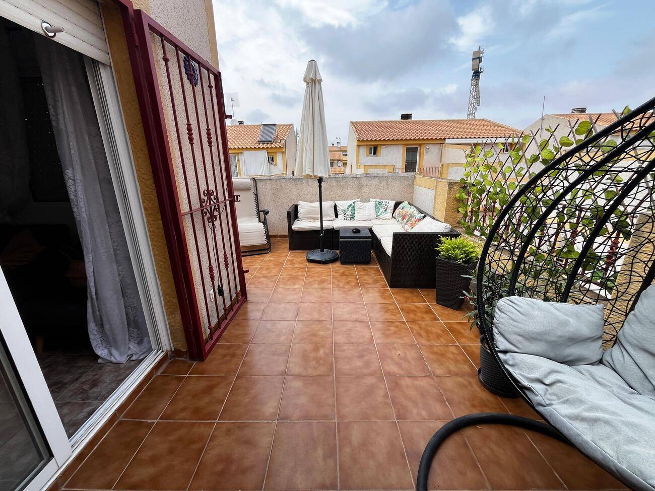 Street view of the duplex in Centro, Torrevieja