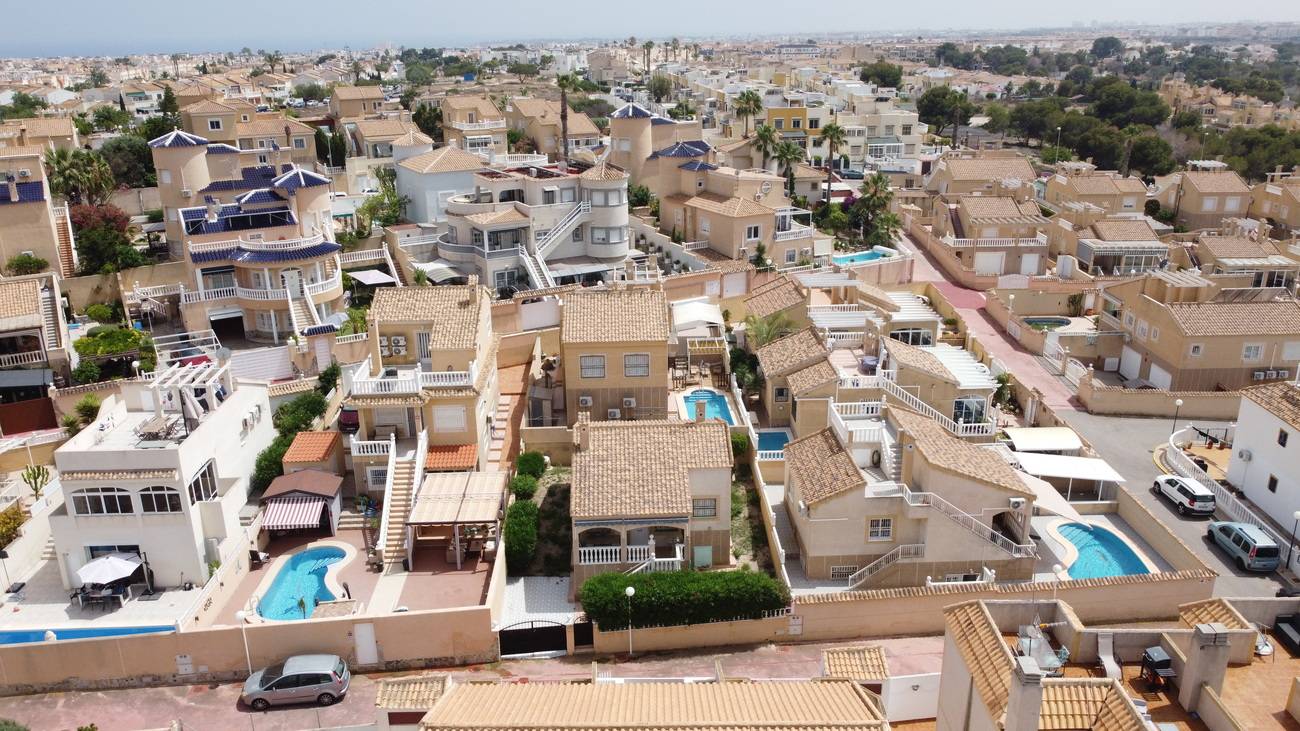 Neighbourhood view of the duplex in Centro, Torrevieja (view 29)