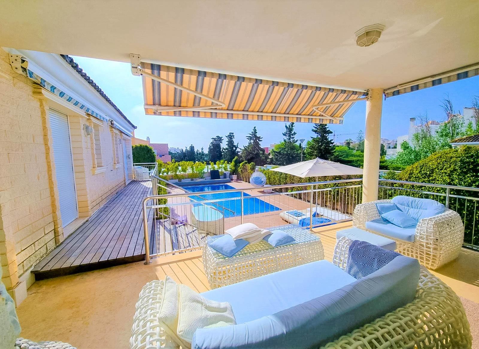 Street view of the villa in Torre la mata, Torrevieja (view 38)