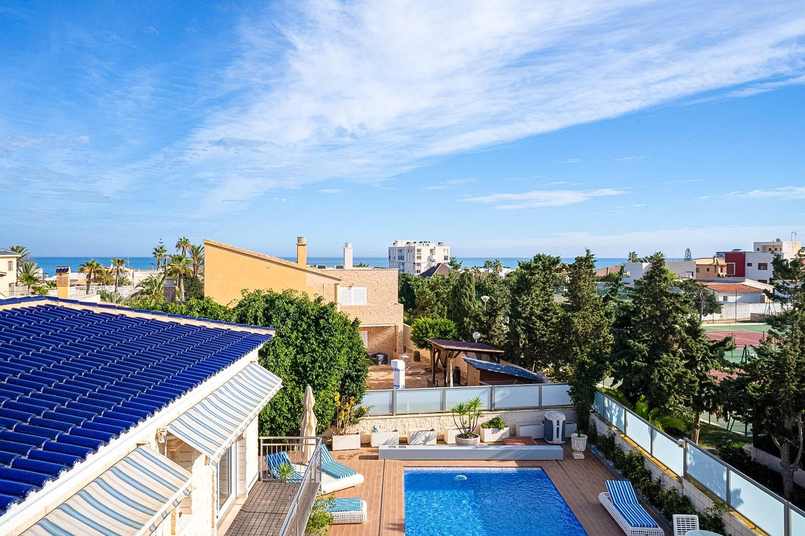 Parking area of the villa in Torre la mata, Torrevieja (view 47)
