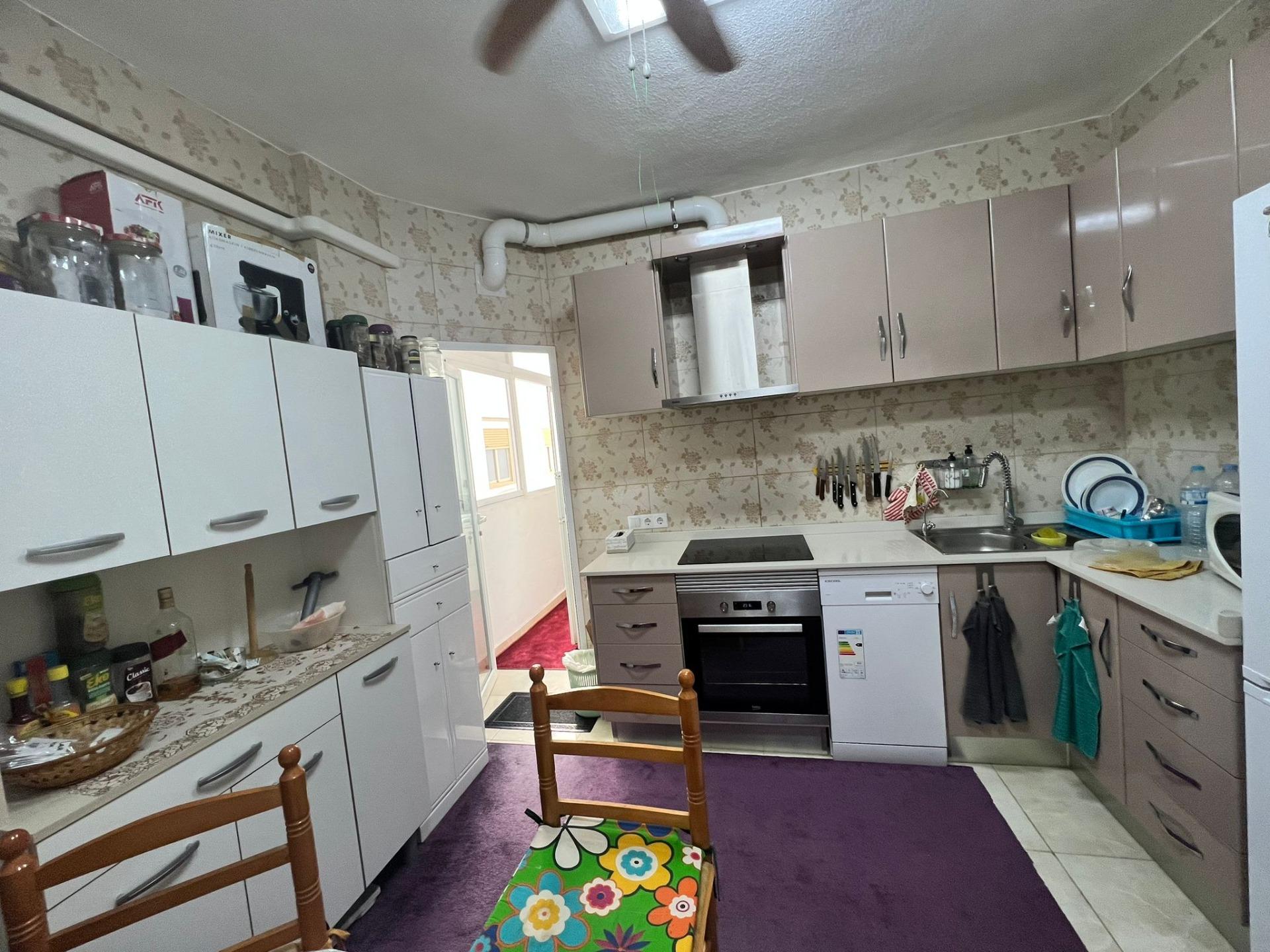 Additional room in apartment, Paseo maritimo