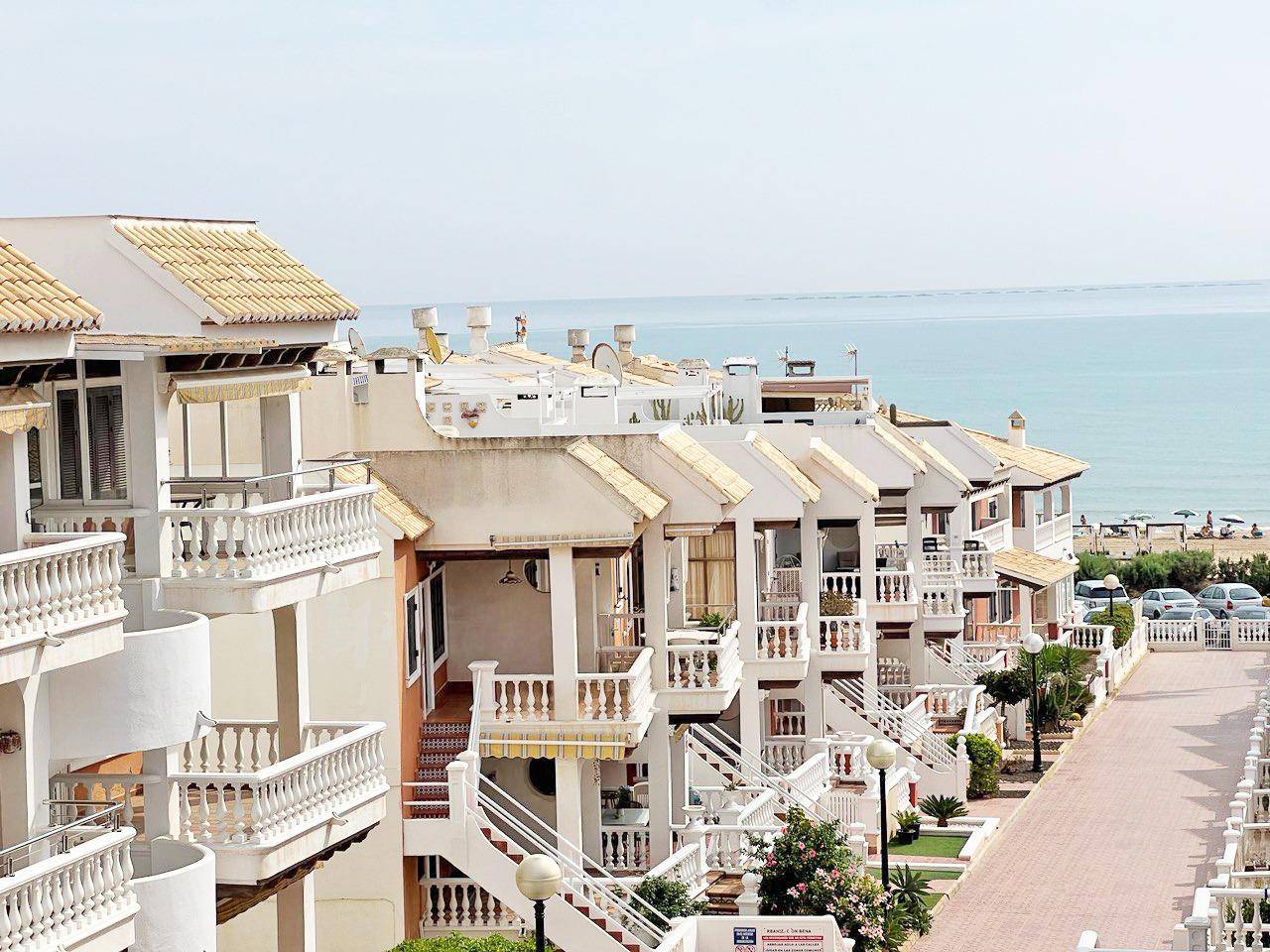 Street view of the duplex in CERVANTES-PLAYA, Guardamar Del Segura (view 28)