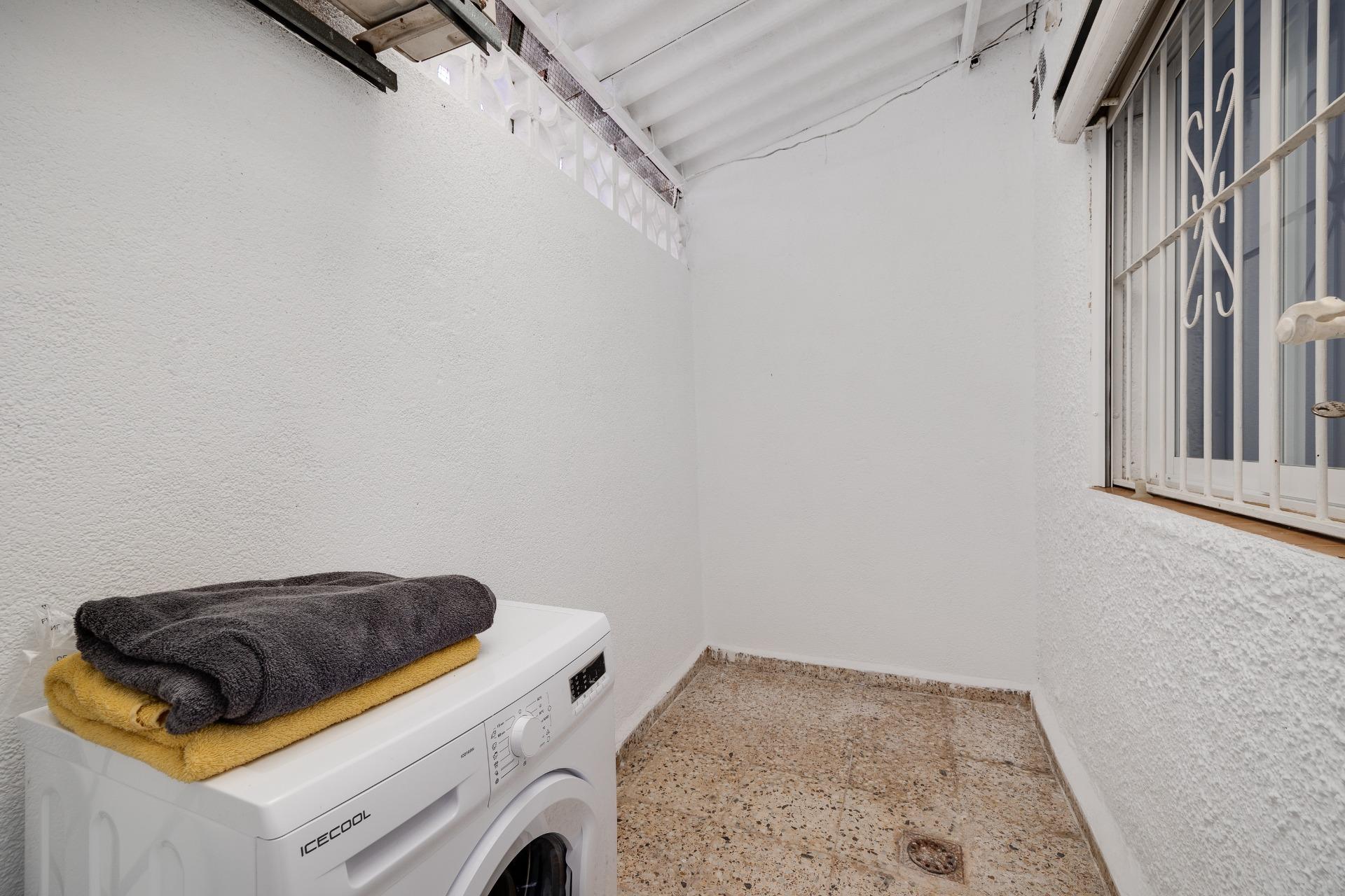 Stairwell of the bungalow in Playa de los Naufragos, Torrevieja (view 25)