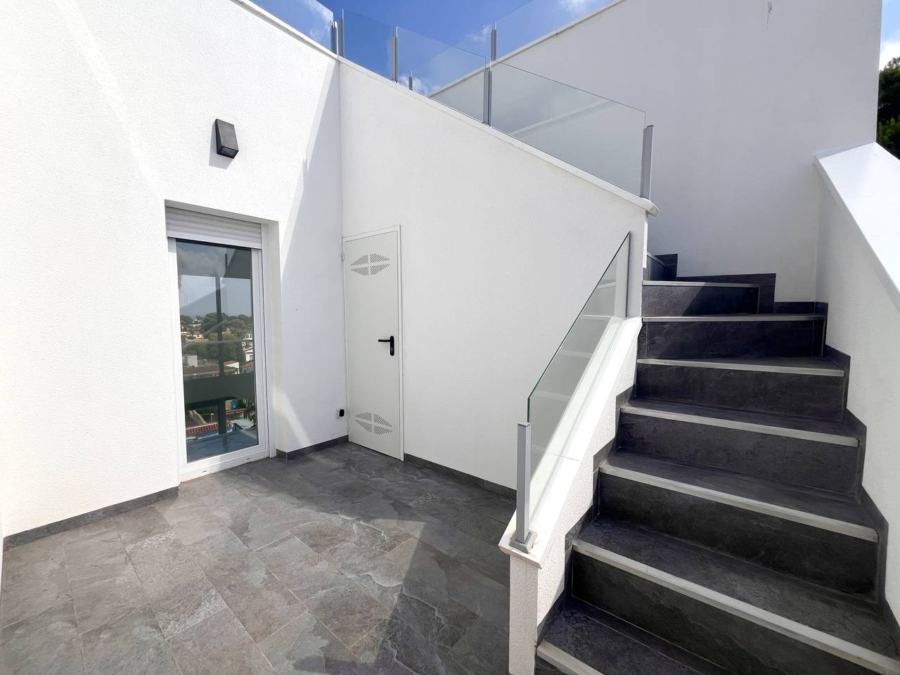 Street view of the villa in La siesta, Torrevieja (view 28)