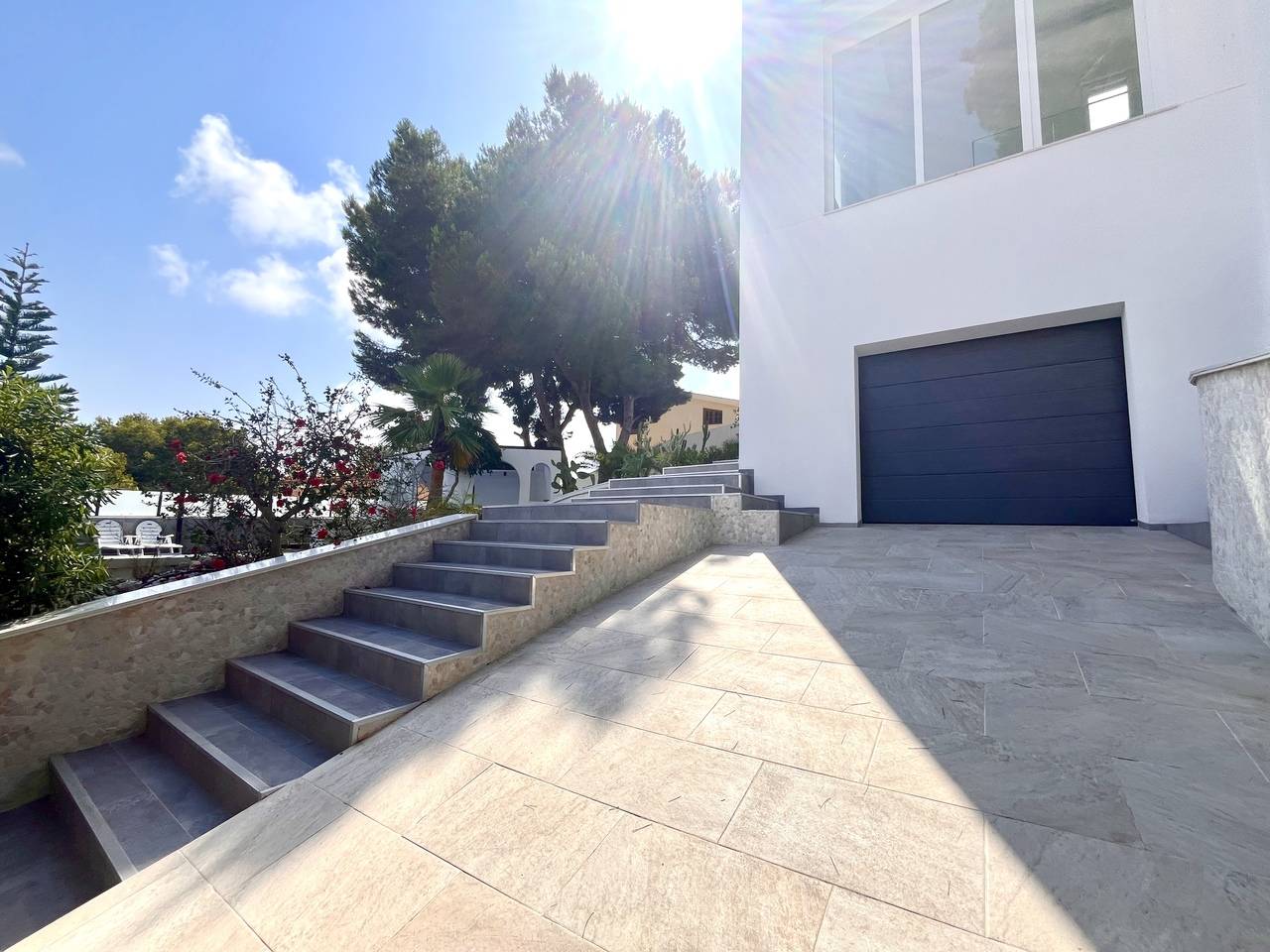 Entrance of the villa in La siesta, Torrevieja (view 36)