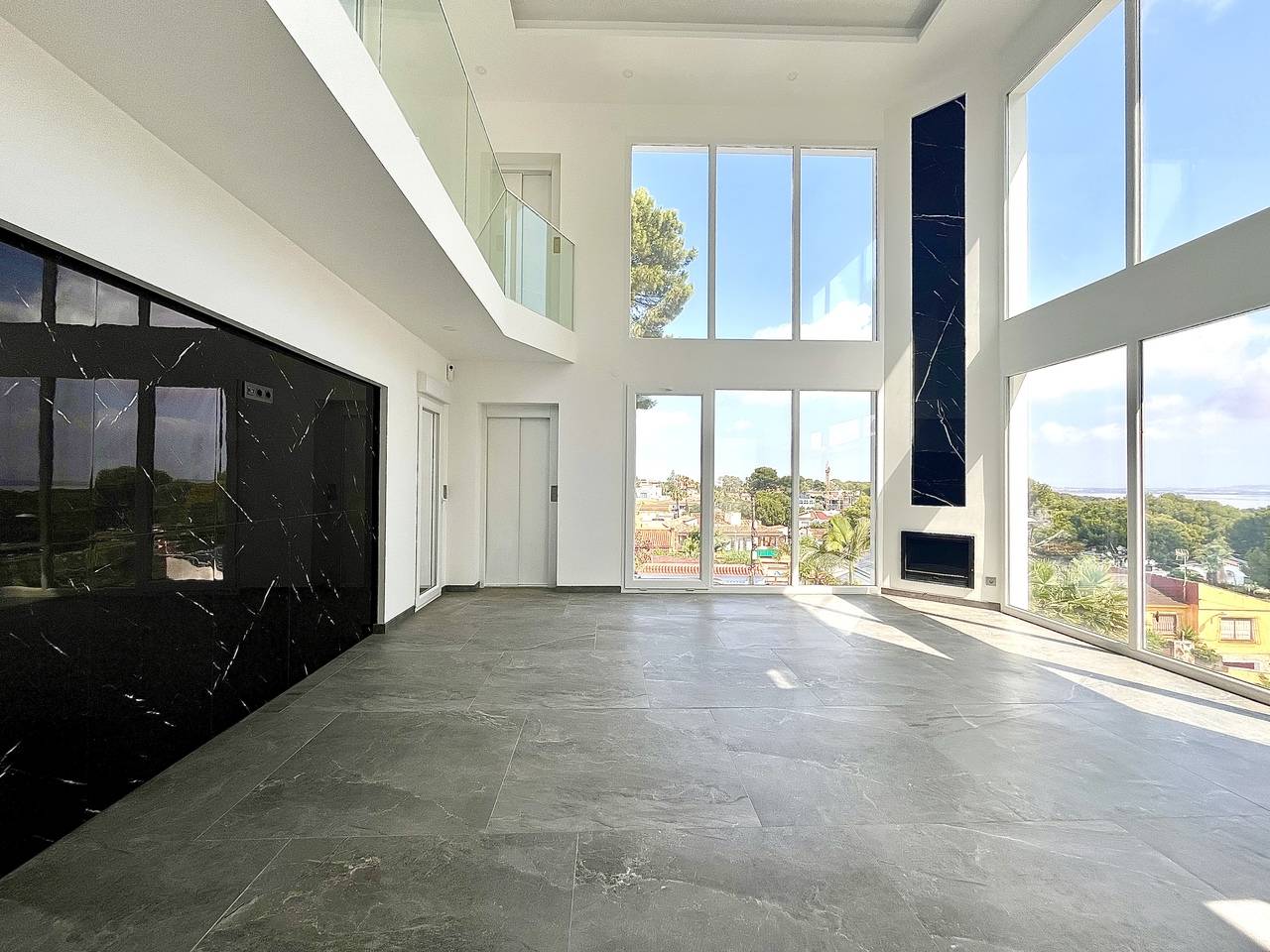 Second view of the villa interior, La siesta