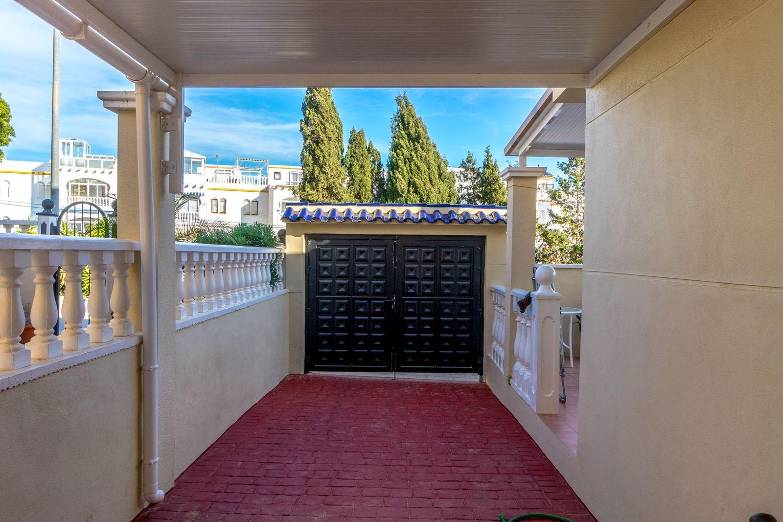 Parking area of the villa in El galán, San Miguel De Salinas (view 27)