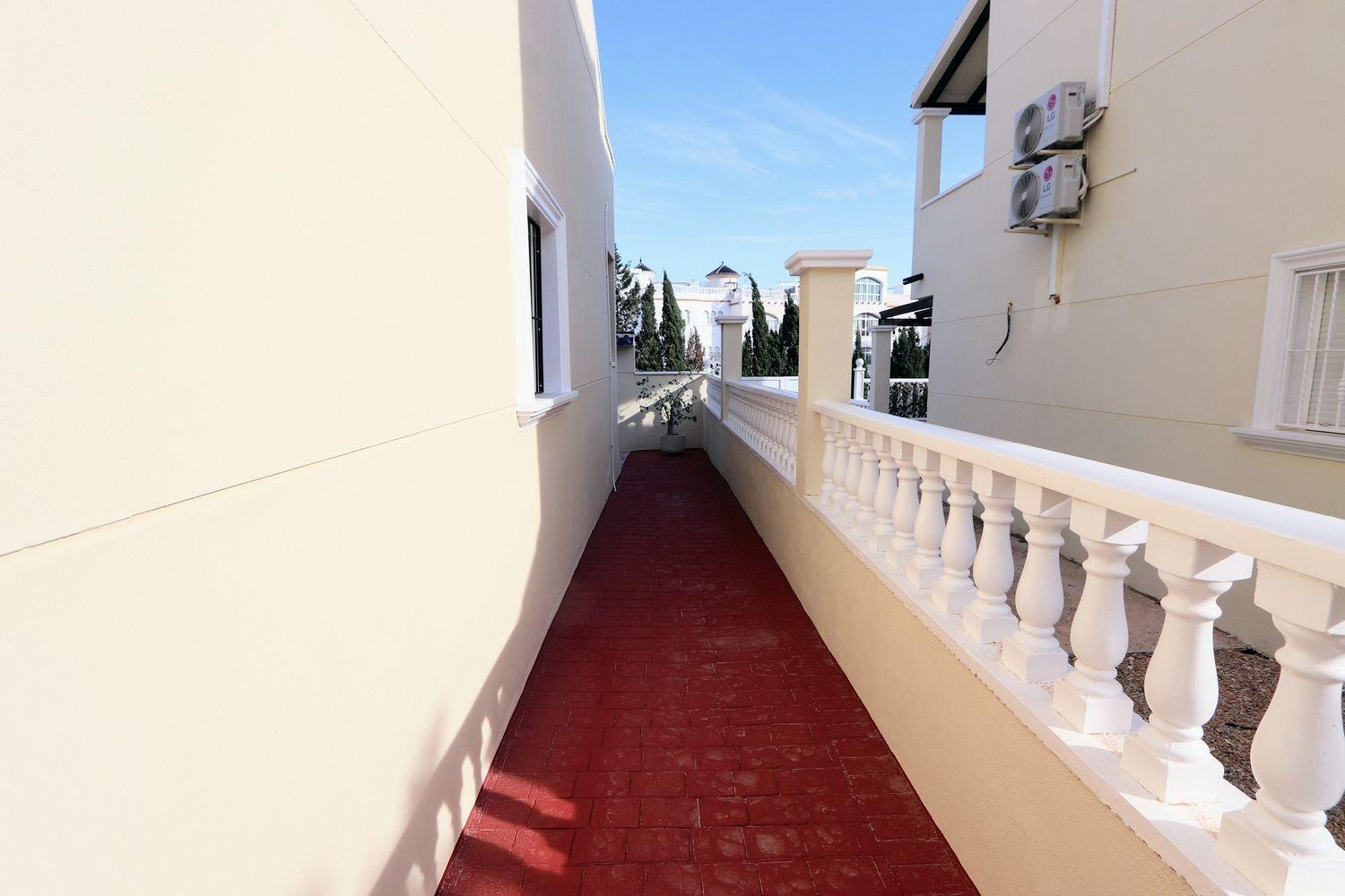 Neighbourhood view of the villa in El galán, San Miguel De Salinas (view 29)