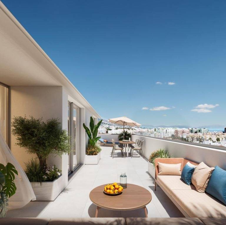 Apartment for sale in El Tejar, Fuengirola - exterior view of the residential building